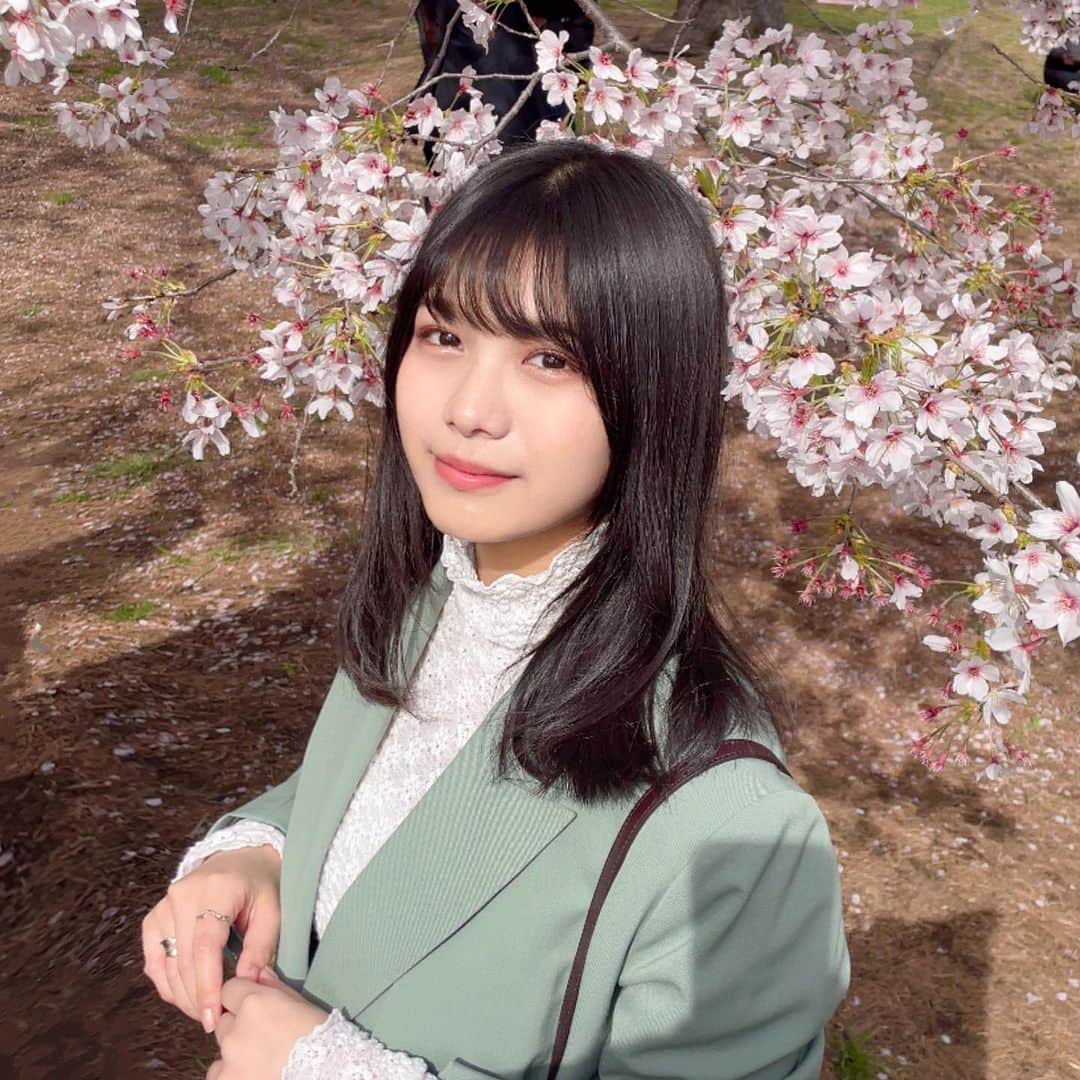 朝日ななみさんのインスタグラム写真 - (朝日ななみInstagram)「🌸🌸🌸 @public_tokyo   #お花見 #桜」4月9日 19時59分 - asahi_nanami