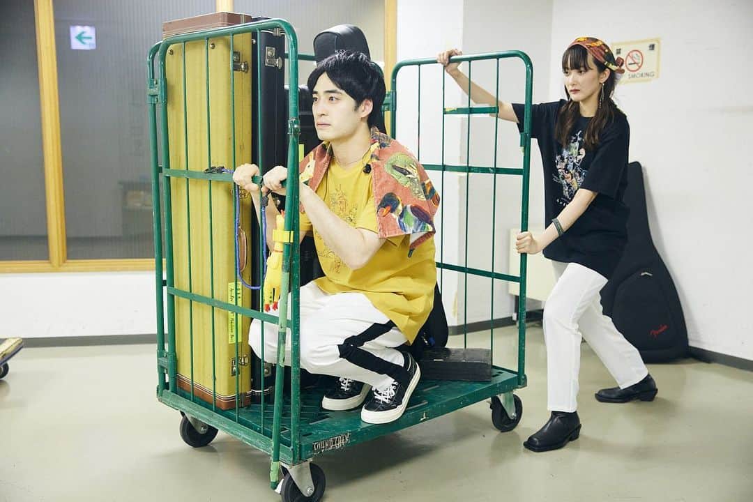 長屋晴子さんのインスタグラム写真 - (長屋晴子Instagram)「ただいま、名古屋。 この言葉を言える場所があるって幸せだな。 待っていてくれる人がいるって幸せだな。  ありがとだよーーーーーーーー✌🏻  #Actortour2022  📷 by 安藤みゆ」4月9日 22時22分 - haruyama_555
