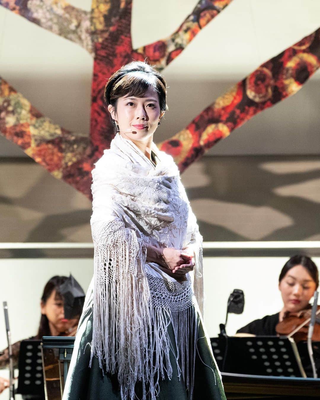 大和田美帆さんのインスタグラム写真 - (大和田美帆Instagram)「一般発売が開始しました。 ６／２６(日) #400歳のカストラート #東京文化会館  2年前に上演した作品を演奏者が少し変わって新しいメンバーで再演です。 クラシックと朗読とオペラの融合。  今回も１日だけの公演。  愛媛や三重にも伺いますー！  お楽しみにっ。」4月10日 10時22分 - miho_ohwada