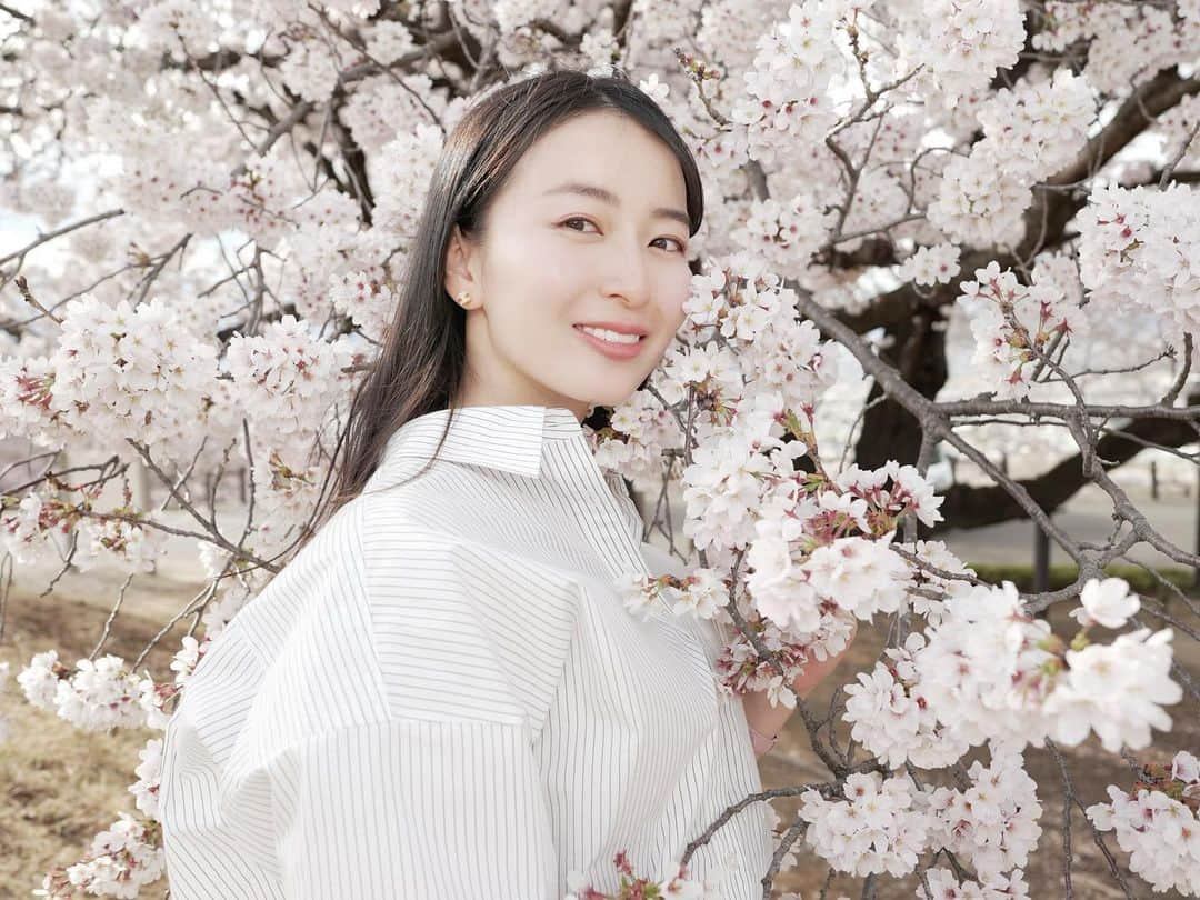 岩間恵さんのインスタグラム写真 - (岩間恵Instagram)「結婚式まであと１週間！👰‍♀️  何か忘れてるものないかなーとか 来てくれるみんなが楽しめる式にできるかなーとか 不安もたくさんあるけど何より楽しみ💐  来週の日曜日、晴れることを 祈ってください、、、🥺💓笑」4月10日 15時05分 - iwamame