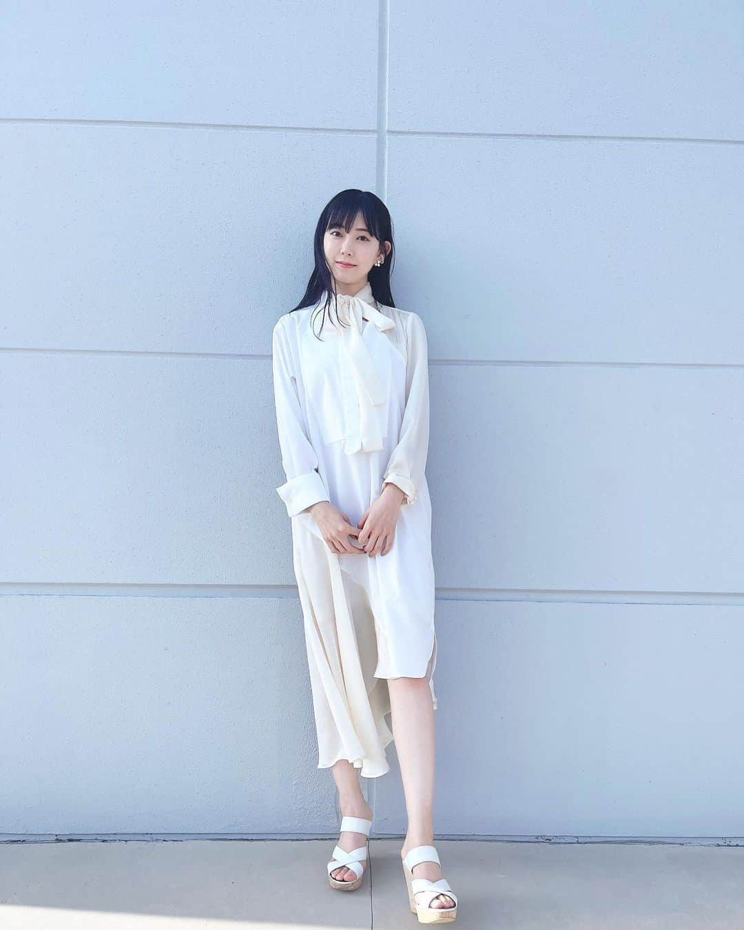 渡辺美優紀さんのインスタグラム写真 - (渡辺美優紀Instagram)「. 今日の衣装👗 ネイルのカラーはおしゃれなスタイリストさんやメイクさんが決めてくれました💅🏻 .」4月10日 17時57分 - miyukichan919