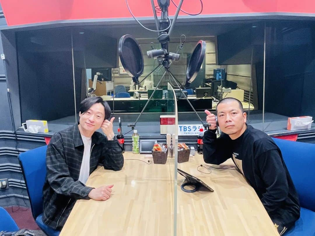 川原克己 さんのインスタグラム写真 - (川原克己 Instagram)「きょう20時 TBSラジオ特別番組📻 【天竺鼠川原のお部屋】 第一回目ゲスト 🐃和牛の川西んとこのけんちゃん  ※ラジコで5/18くらいまで聴ける  #天竺鼠川原のお部屋 #和牛川西 #耳Good」4月10日 19時17分 - tenjikunezumikawahara