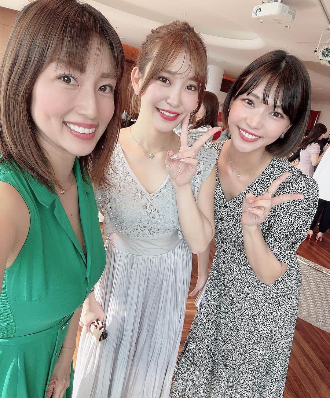 庄司ゆうこさんのインスタグラム写真 - (庄司ゆうこInstagram)「今日はエステプロラボ主催、女性の活躍を応援する『femtech womansfesta2022』へここちゃんと参加してきました🥰 女性限定のパーティーで著名人やインフルエンサーの美女ばかりで目の保養になりました🥺コース料理もめちゃくちゃ美味しくて、お土産も10万円相当のエステプロラボ商品やエステやディナー、サウナのご招待チケットまで頂き、豪華過ぎるパーティーでした🎉 エステプロラボの商品は昔からずっと愛用していて、大好きアピールを色んな人にしていたら、たまたま知り合いが、エステプロラボの社長さんと友達だからと紹介してくれて、こんな素敵なパーティーにご招待され、本当にご縁に感謝です🥺 お友達にもバッタリお会い出来たりと楽しい時間でした❤️ #エステプロラボ#パーティー#六本木ヒルズクラブ#女性起業家#女性限定#美女限定#ご招待#感謝#ワンピース#katespade#フェムクリア#フェムケア#女性活躍推進 #sdgs」4月10日 22時49分 - yuko.shoji