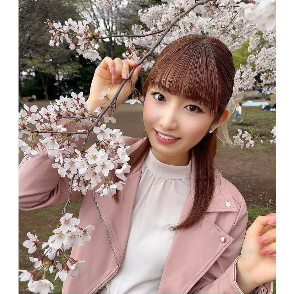 美音咲月さんのインスタグラム写真 - (美音咲月Instagram)「🍓 23歳になりました。🌸 ・ ・ これからも何卒よろしくお願いします。 ・ ・ ・ #23 #my #birthday #桜 #お花見 #お誕生日 #お祝い #いいね #コメント #お願いします ♡ #美音咲月」4月11日 6時48分 - satsuki_miwa