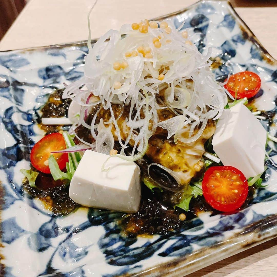 葉月里緒奈さんのインスタグラム写真 - (葉月里緒奈Instagram)「ちょっとずつ色々な物を食べられるこういうお店大好きだわ〜。 #魚菜由良鼎#魚菜由良3号店 #筍の照り焼き#合鴨ロース煮#上喜元で上機嫌#いぶりがっこクリームチーズ#生湯葉と豆腐のサラダ#クエのカマ焼き#岩中豚のしゃぶしゃぶ#先ずは生ビールから #お通しで出てきた #玉ねぎのポタージュが美味しすぎ #どんぶりで食べたい #rionahazuki」4月11日 10時06分 - riona_hazuki