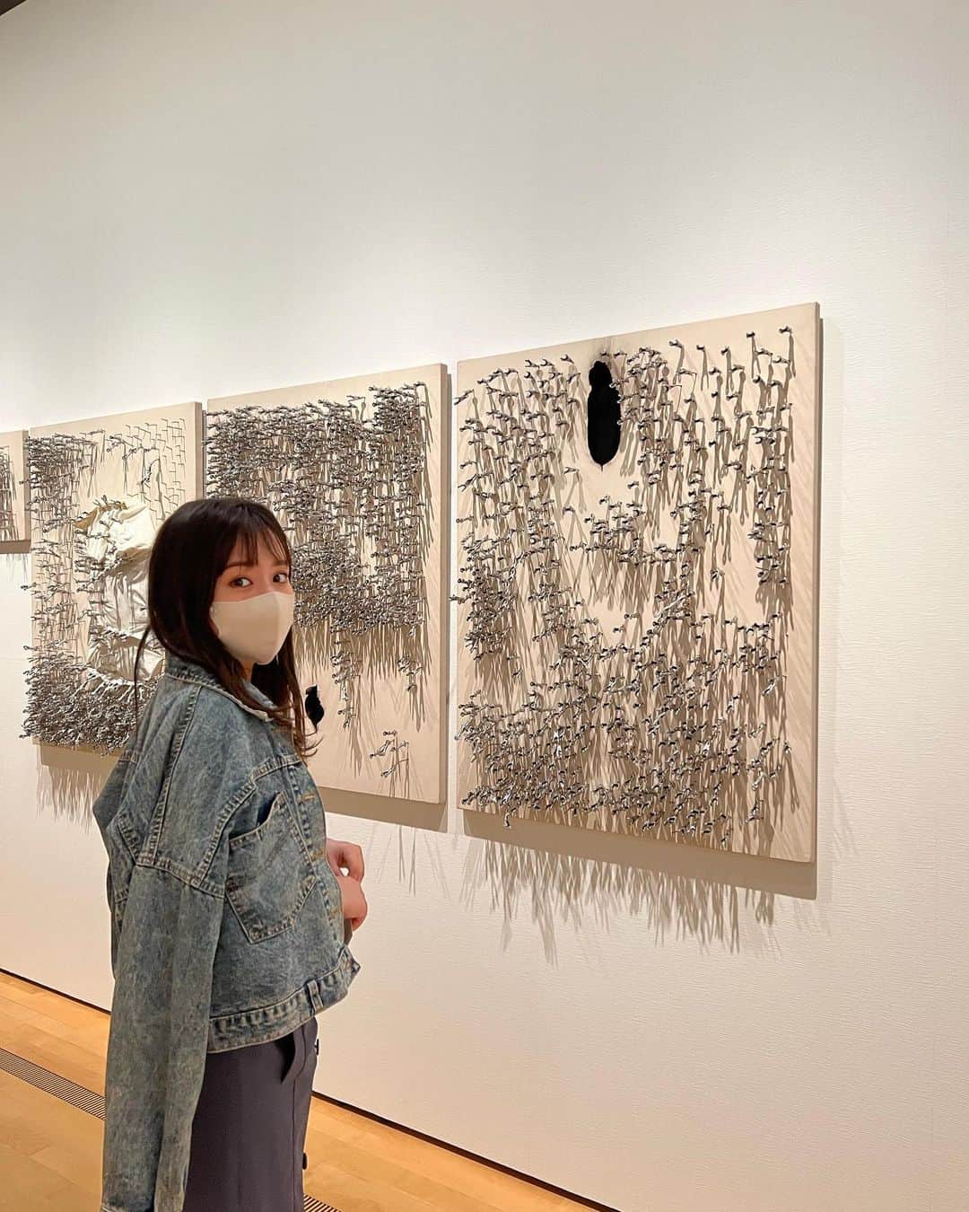 山田菜々さんのインスタグラム写真 - (山田菜々Instagram)「人それぞれ見方が違って同じ絵なのにばらばらのものに見えてるの面白い✨  気付けば2時間くらい観てました🫣  #ポーラ美術館 #モネからリヒターへ」4月11日 11時46分 - tannana.yamada