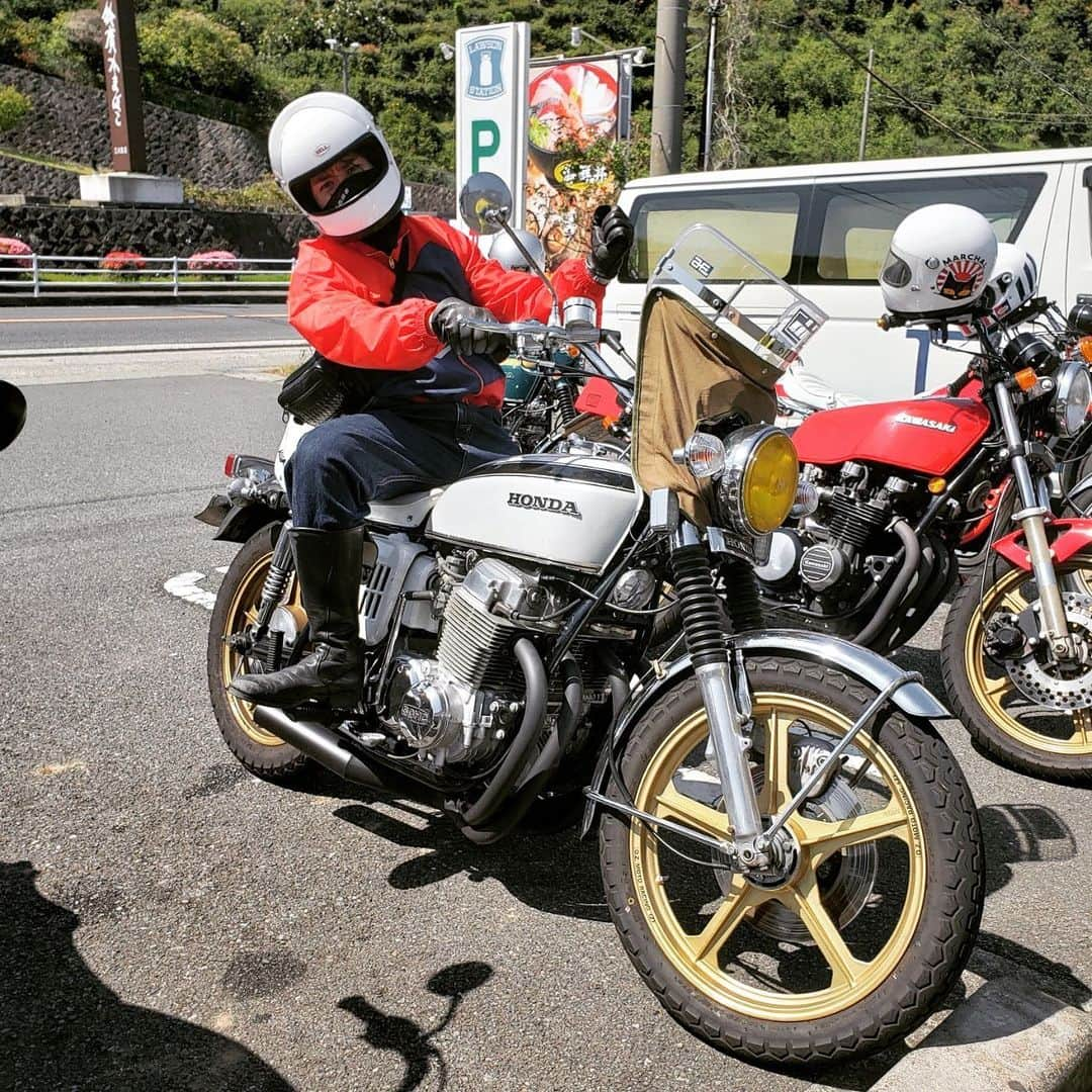 藤森慎吾さんのインスタグラム写真 - (藤森慎吾Instagram)「はじめての大型ツーリング まだ、バイクは持っていないので皆さんが少しずつ愛車を貸してくれました！！ ありがたい😭押忍！！ 早く大型欲しい。。」4月12日 11時19分 - fujimori_shingo0317