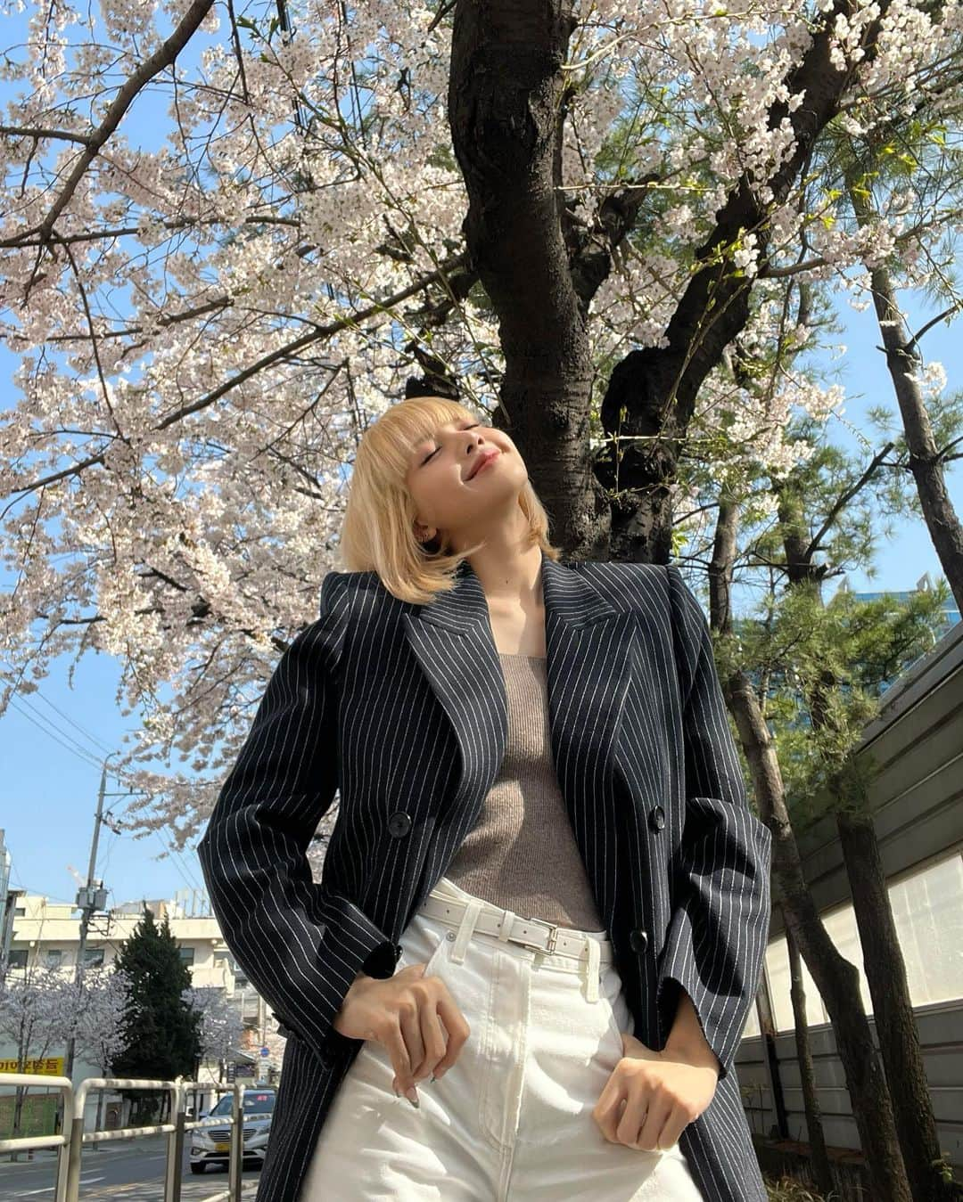 リサさんのインスタグラム写真 - (リサInstagram)「🌸」4月12日 16時16分 - lalalalisa_m