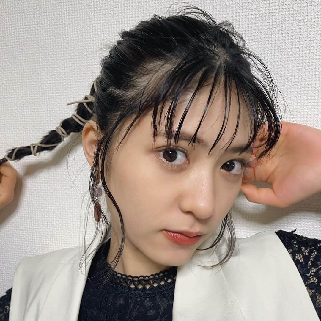 凛美さんのインスタグラム写真 - (凛美Instagram)「◡̈ ⁡ ⁡ ちょっと特別な用事があって ヘアアレ頑張った日✨ ⁡ ⁡ 高校生になったから 行事とか遊びに行く時に ちょっと苦手だけど かわいいヘアアレ頑張りたいな~ ☺︎ ⁡ #ニコラ#ニコラ5月号発売中#5月号#ニコラモデル#研音#凛美」4月13日 18時33分 - rimi_kenon_official