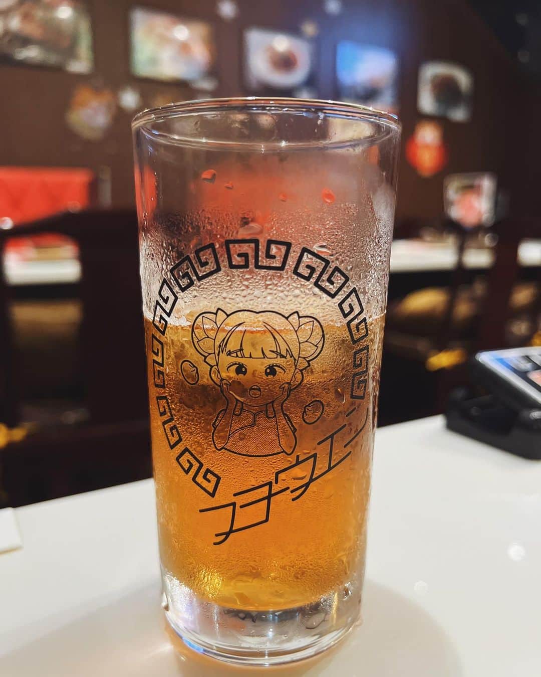 梅谷安里さんのインスタグラム写真 - (梅谷安里Instagram)「昨日はハマり中の火鍋を食べに🔥 @fuyoen_hinabe 🔥 牛、ラム、豚にえびとつみれ、 お野菜と麺とデザートがついた火鍋コースに🔥 つけだれが何種類もあって味変出来るし 大好きなパクチーも大量に入れれて最高でした🤭 辛くて美味しかった〜また行きたいなん🔥 #fuyoen#芙蓉園#火鍋 #🔥#🇨🇳」4月14日 21時33分 - anriworld