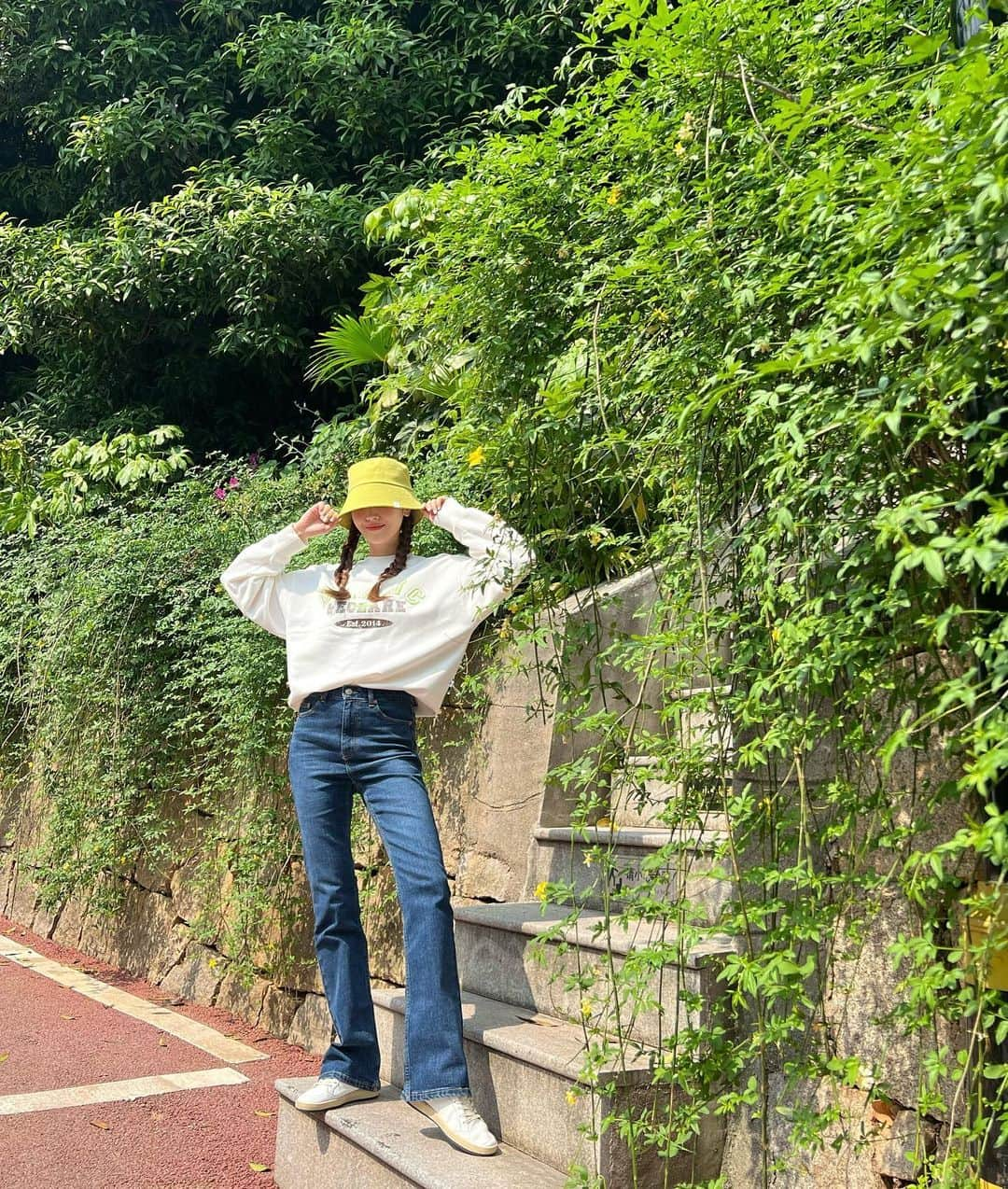 ジェシカ さんのインスタグラム写真 - (ジェシカ Instagram)「Here comes the sun☀️🌿➗」4月15日 17時08分 - jessica.syj