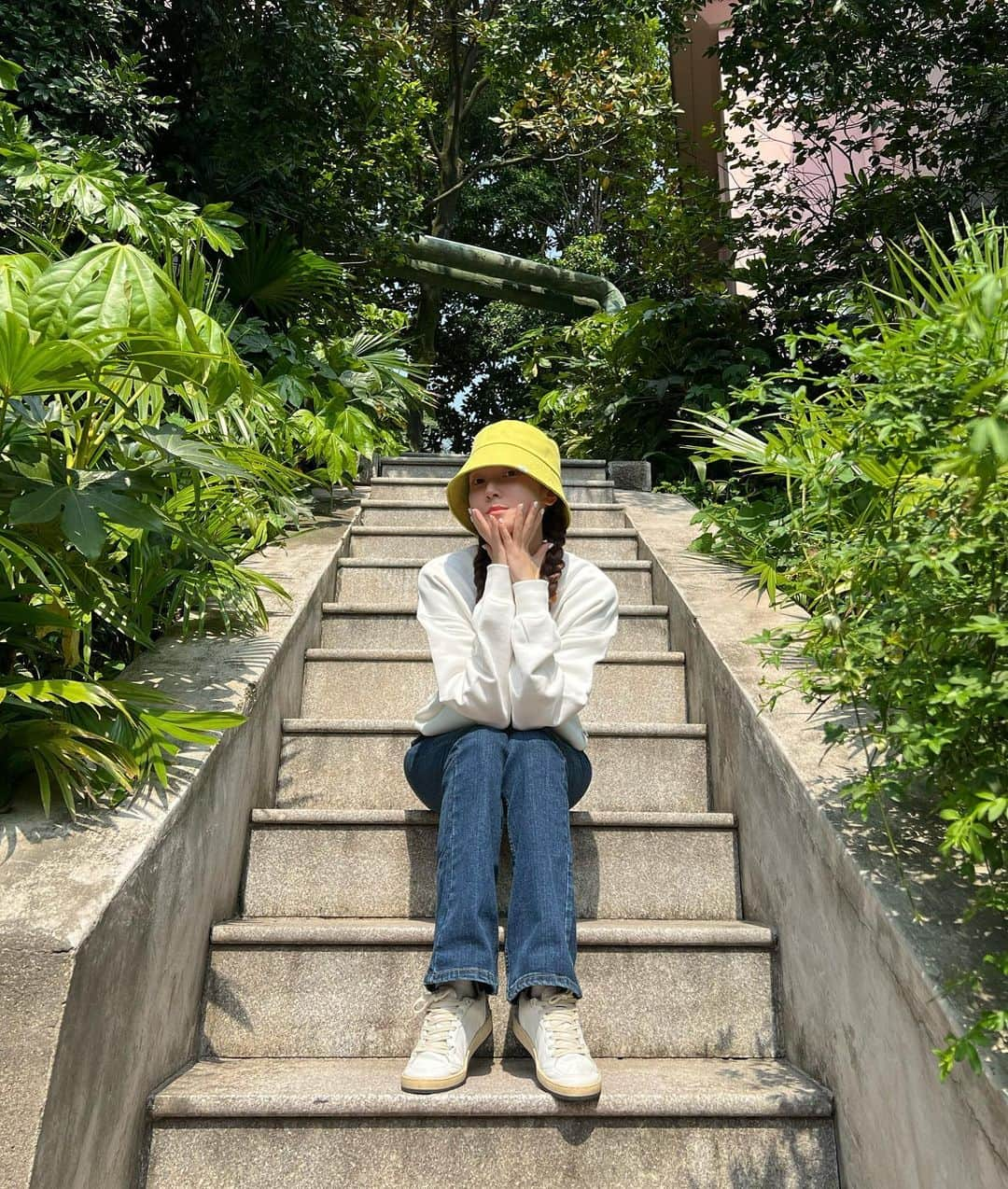 ジェシカ さんのインスタグラム写真 - (ジェシカ Instagram)「Here comes the sun☀️🌿➗」4月15日 17時08分 - jessica.syj