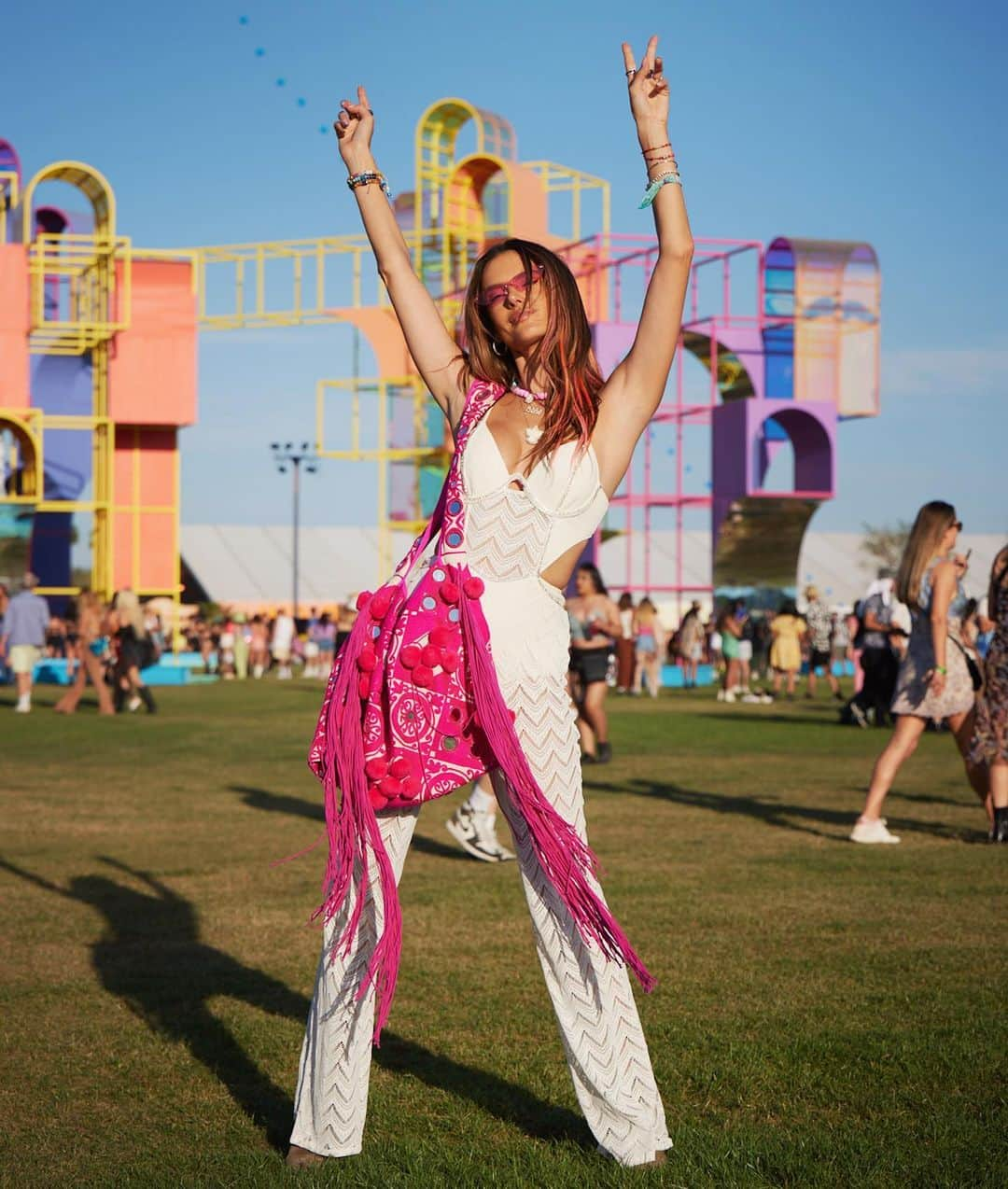 アレッサンドラ・アンブロジオさんのインスタグラム写真 - (アレッサンドラ・アンブロジオInstagram)「Back in my playground… 🎡🌟🌈💖 #coachella」4月16日 15時32分 - alessandraambrosio