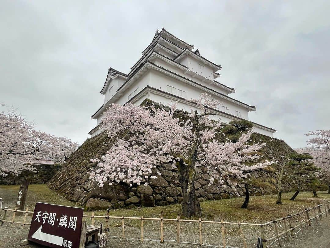 石川佳純さんのインスタグラム写真 - (石川佳純Instagram)「*** 石川佳純47都道府県サンクスツアー、第一弾は福島にお邪魔しました！ 温かく迎えて下さった福島の皆様に感謝です🌸。 これから、全国の皆さんにお会い出来ることを楽しみにしています😄  次回は6月に大阪、奈良にお邪魔します！ サンクスツアーのホームページが出来たので、ぜひご覧ください😊🏓 kasumi-thankstour.com」4月16日 20時20分 - kasumi.ishikawa_official