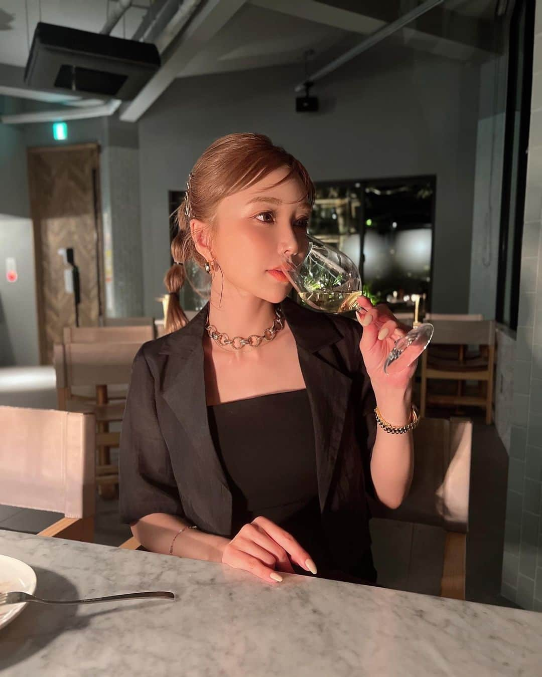 梯真奈美さんのインスタグラム写真 - (梯真奈美Instagram)「沖縄産の食材で頂くイタリアン🍷  美味しい上にホテルから近くということもあり 三夜連続で行ったAWAY🍴 3日目にはもう予約の時点で私達って 気づいてたみたい🤣笑  パスタがどれも全部美味しかったんだなぁ〜🥰🍝  #ディナー #沖縄 #古宇利島 #awaykouri」4月16日 21時45分 - official_manami