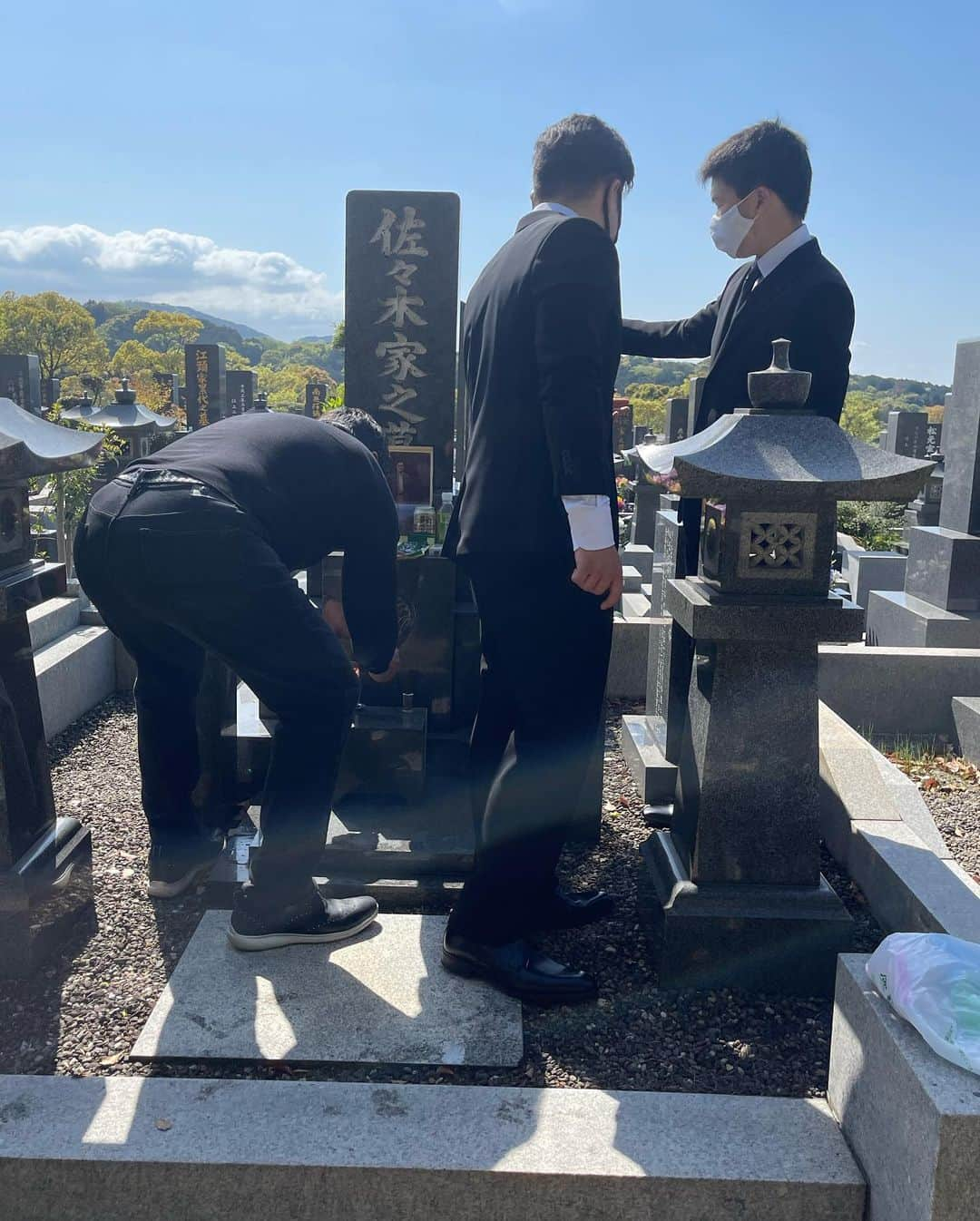 北斗晶さんのインスタグラム写真 - (北斗晶Instagram)「昨日は朝早く法事の為に福岡に帰郷✈️  😀大きくなった孫を見て 義父も喜んでるだろうな〜  そして… 義母も元気で😀安心しましたー。 福岡は、物凄くお天気が良くて… 空には❤️ハート型の雲が出てました。」4月17日 9時31分 - hokutoakira_official