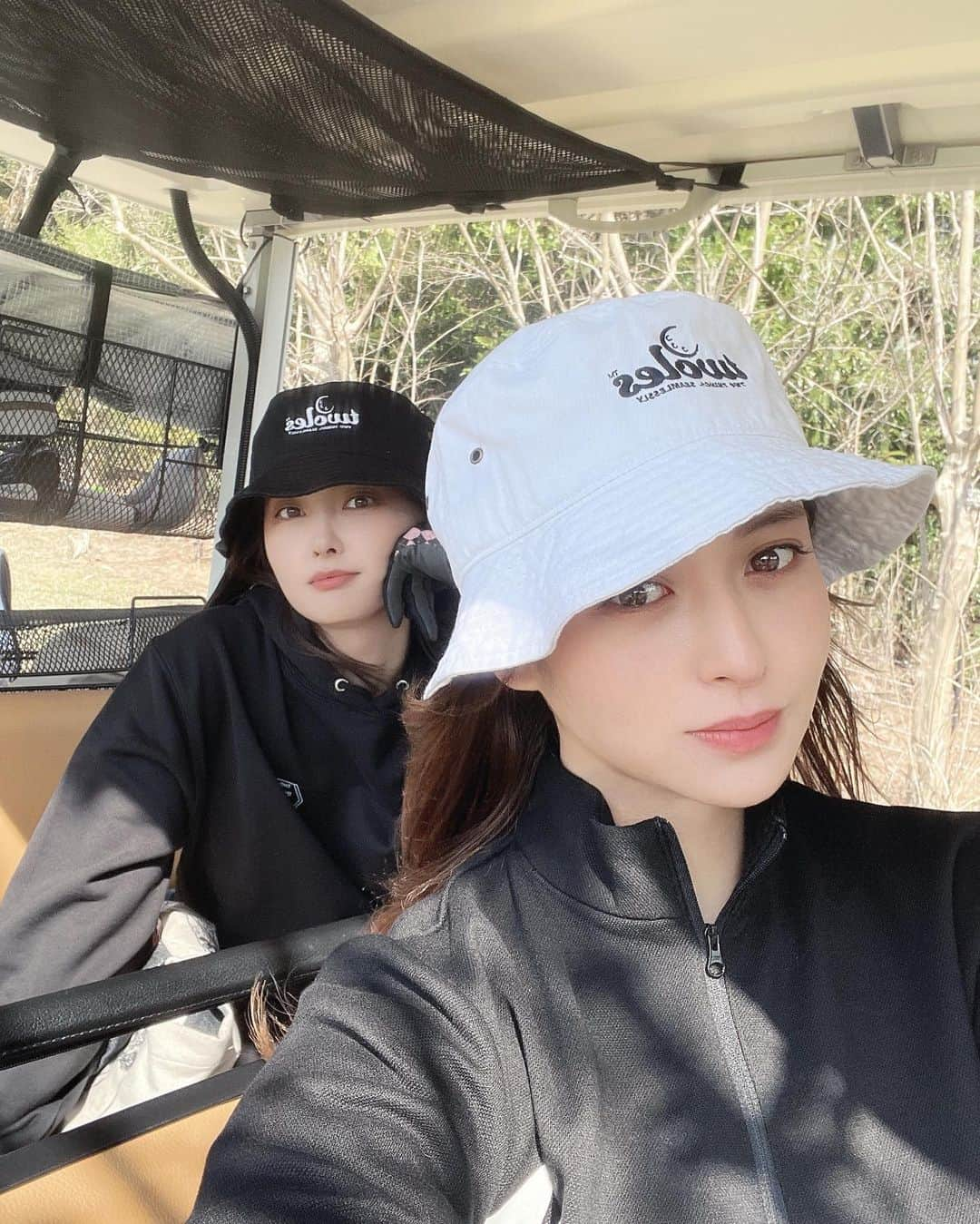 野崎萌香さんのインスタグラム写真 - (野崎萌香Instagram)「春になったのでえりぴとゴルフ再開🏌️‍♀️⛳️🌸  はやく100切りたいな🙃❣️  OP... @irishman.jp  Bucket Hat... @twoles_golf」4月17日 12時39分 - moeka_nozaki