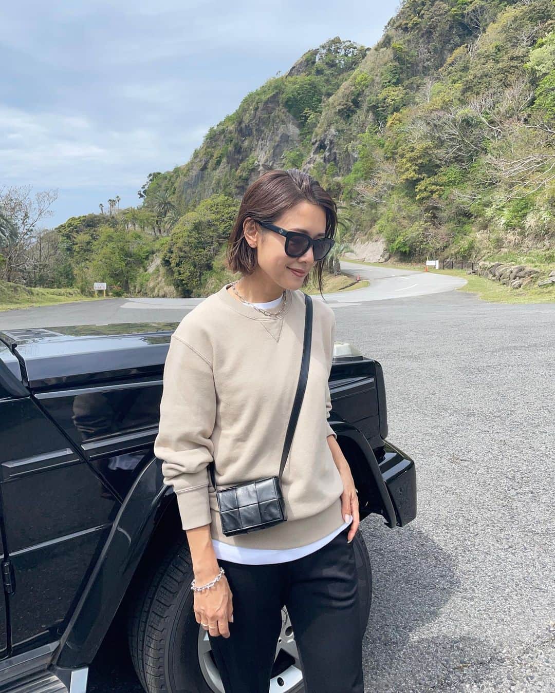 yukoさんのインスタグラム写真 - (yukoInstagram)「2022/04/17  今年２度目の鋸山へ⛰ 久しぶりに私の運転で、首都高ドキドキしながら片道だけ頑張った😂  スウェットはUNIQLOのメンズはSサイズでジャスト♡ 新価格でお得にね✌️  tops #uniqlo  pants #damefrank bag #bottegaveneta  shoes #newbalance」4月17日 16時03分 - sa_youu