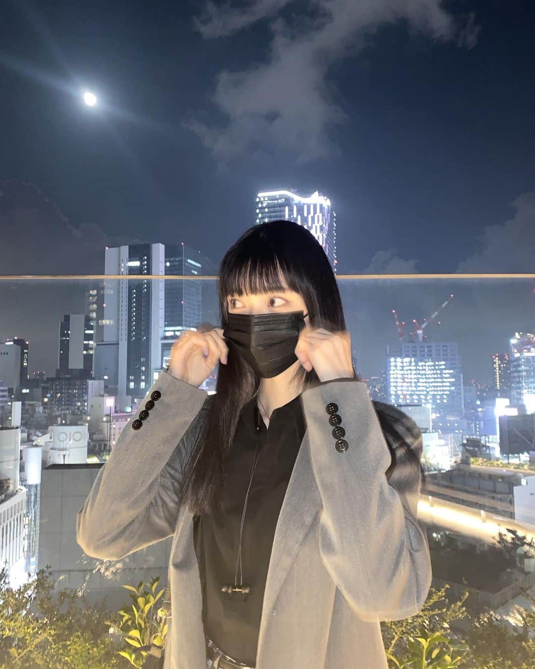 夏目璃乃さんのインスタグラム写真 - (夏目璃乃Instagram)「👑💍✧ ・ ・  #夏目璃乃 #rinonatsume  #04 #モデル  #夜景  #渋谷  #夜景スポット #fashion  #nightsky  #nightview  #야경 #셀카 #셀스타그램 #프로필 #셀카놀이 #팔로우해주세요  #style #photo  #selfie」4月17日 16時28分 - natsume_rino