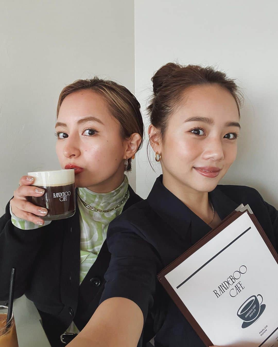 Julia Castroさんのインスタグラム写真 - (Julia CastroInstagram)「可愛いカフェ行ってきた☕️ with あおいちゃん♡ . #noon  #parlornoon  #nooncafe  #randeboo  #RBwith #meguro #cafe #tokyo #東京カフェ #目黒カフェ #julistagram」4月17日 21時37分 - julia.c.0209