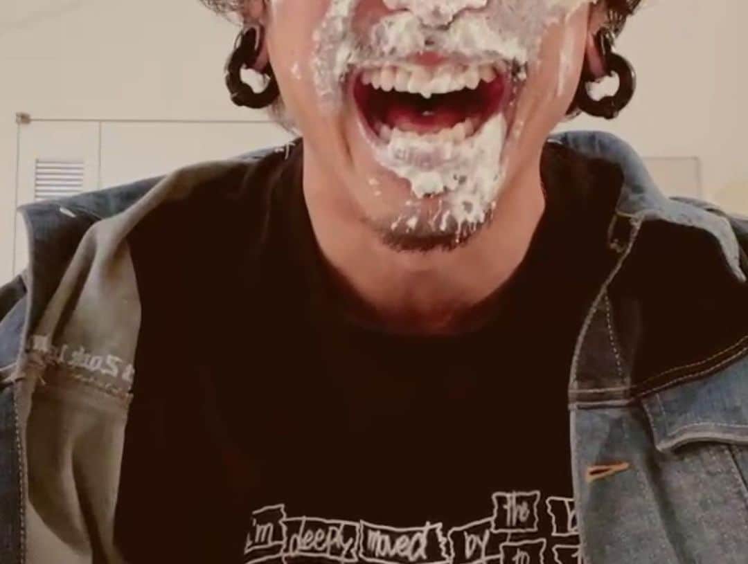 Taka さんのインスタグラム写真 - (Taka Instagram)「みんなありがとう！ 誕生日二日間の思い出達。 34になりました。笑笑 よろしくお願いします。」4月18日 3時29分 - 10969taka