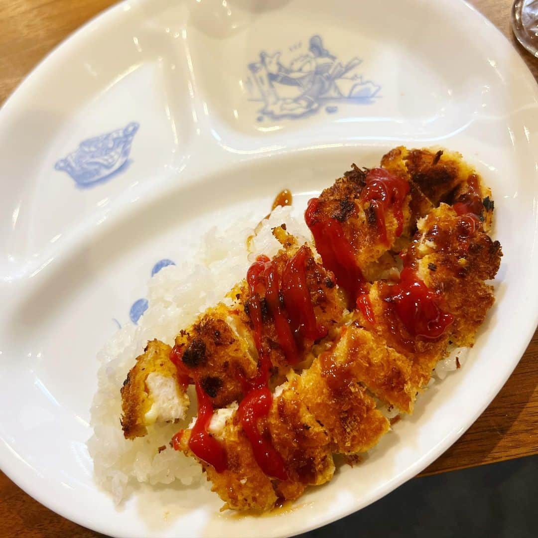 西山茉希さんのインスタグラム写真 - (西山茉希Instagram)「#西山食堂 #工程倍速動画レシピ #休日のオワリ #平日へのヨーイ  どんっ。  餃子焼きがせっかちすぎた。 焼き色不足で完。」4月18日 8時21分 - maki.nshiyama50