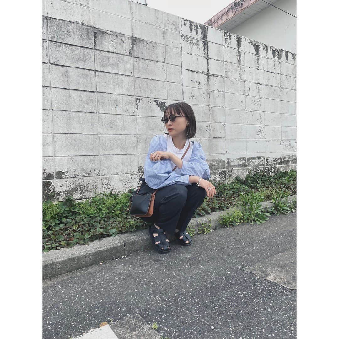 野尻美穂さんのインスタグラム写真 - (野尻美穂Instagram)「このシャツボレロかわいすぎて一目惚れ😘 @ooju.official のミラータンクトップに合わせる用に買ったんだ〜🥰」4月18日 13時25分 - miho_cocoa