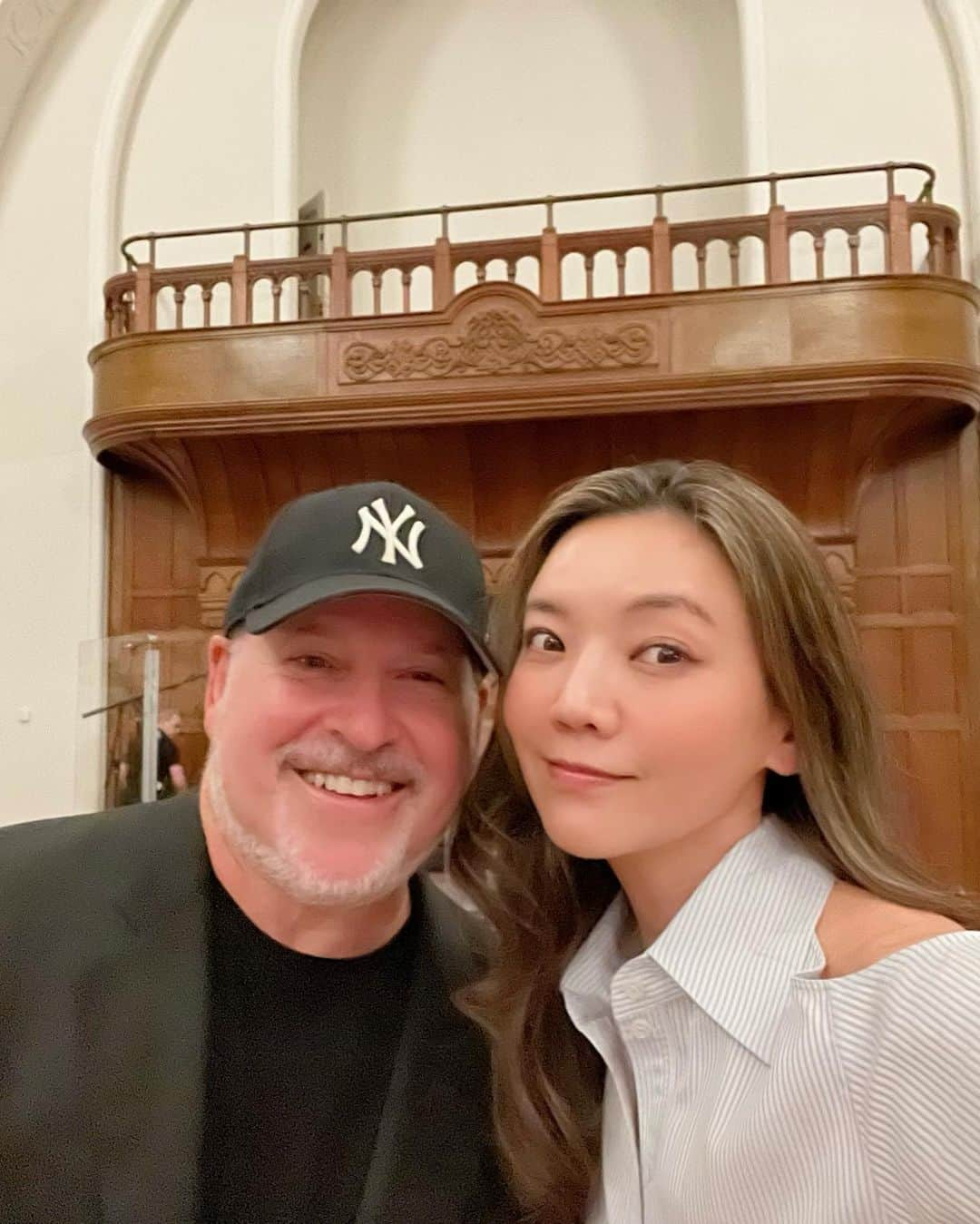 和央ようかさんのインスタグラム写真 - (和央ようかInstagram)「Frank’s first “Frank and Friends” in London 🇬🇧 An amazing special night😊 I’m so proud of u Frank 🙂🎹  フランクのロンドンでの初めてのコンサート🎤😊 ハッピーイースター🐇の夜に素晴らしい歌手、バンドの皆様との最高の音楽🎵🎸🎺🥁🎤🎹 フランク、フランクの音楽を誇りに思うと同時にたくさんの学びの有難すぎる夜🙏  さあ、次はボニーアンドクライドの初日だ😊  ありがとう🙏  #takakoworldstylin🌎 #takakolondonstylin🇬🇧 #london#frankandfriends #happyeaster #yokawao#和央ようか」4月18日 20時03分 - yokawao0215