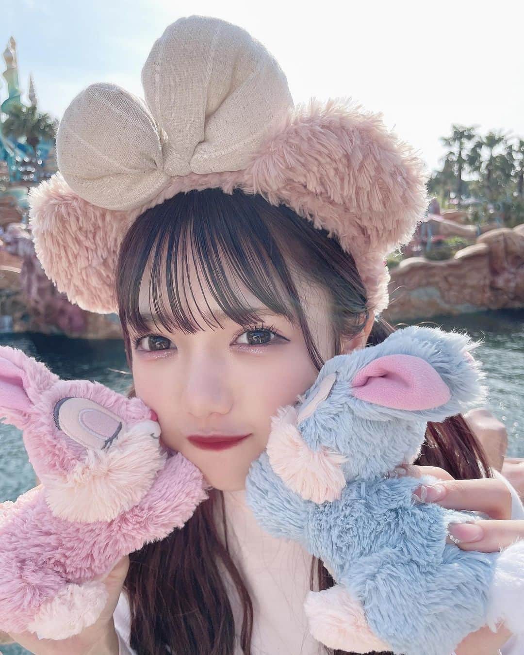 津代美月さんのインスタグラム写真 - (津代美月Instagram)「.  うさこちゃん達連れて帰りました  ちゅう  #ディズニーシー #DisneySea #epine」4月18日 22時18分 - __tsushiromizuki
