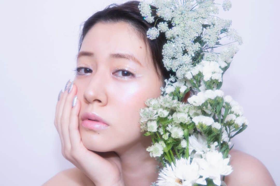 岡本杏理さんのインスタグラム写真 - (岡本杏理Instagram)「「浄化」#white#anrisflower」4月18日 22時27分 - anri_okamoto