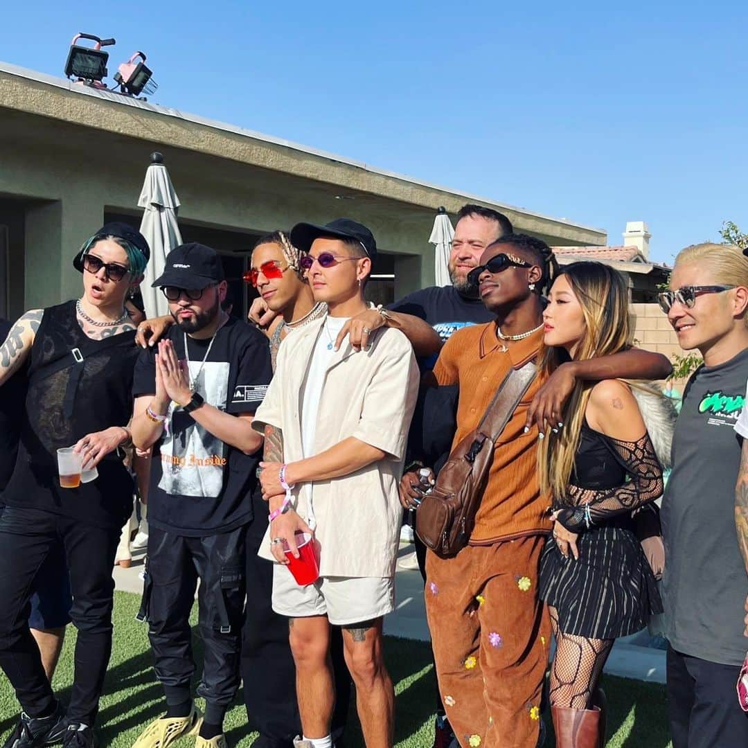 雅-MIYAVI-さんのインスタグラム写真 - (雅-MIYAVI-Instagram)「Coachella 2022 photo dump -001 🎡🙌🏻🙌🏻☀️😎🕺💯」4月20日 3時21分 - miyavi_ishihara