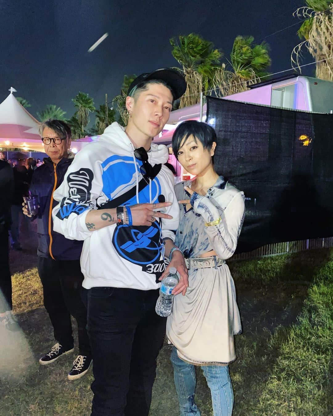 雅-MIYAVI-さんのインスタグラム写真 - (雅-MIYAVI-Instagram)「Coachella 2022 photo dump -001 🎡🙌🏻🙌🏻☀️😎🕺💯」4月20日 3時21分 - miyavi_ishihara