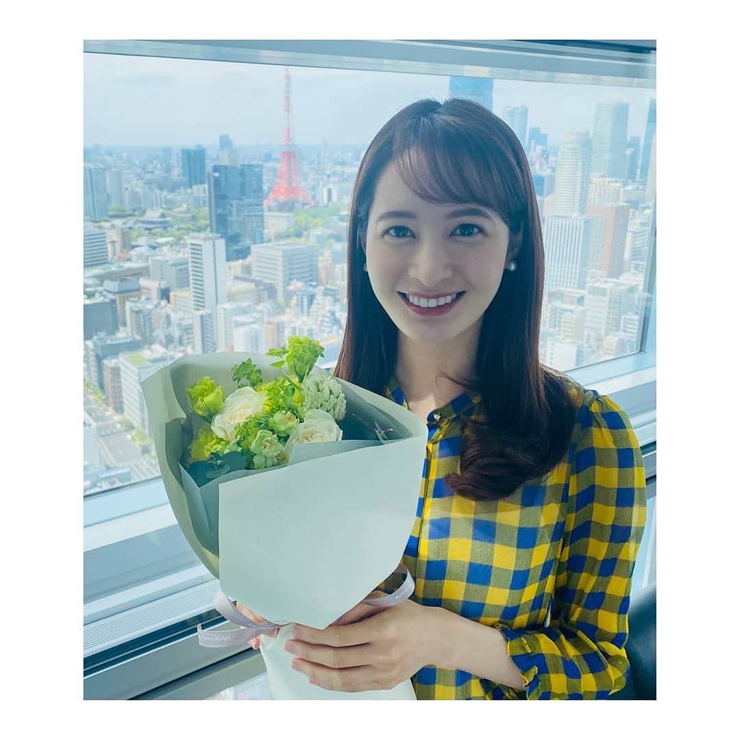 後呂有紗さんのインスタグラム写真 - (後呂有紗Instagram)「* バースデーガールズ🎂💌🍨  実は、芽生さんと 誕生日が１日違いなんです！  わたしが今日、 芽生さんがあした🎂✨ 誕生日の近い人とは、いつも不思議な繋がりを感じます… なぜでしょう…？💭  この１年は、 沢山の方に直接話を伺って、 様々な声と、思いを、届けたいです✨  そんな中で、自分の思いも大切に書き溜め、 考えを深める1年にしようと思います‼︎  よろしくお願いします🎂  #誕生日　 #28歳です‼︎   #昨日の投稿にお祝いコメント #本当にありがとうございます💕 #幸せです🎂 #まさかの２日連続ですみません😂😂  #中島芽生　#後呂有紗」4月20日 15時35分 - ushiro_arisa