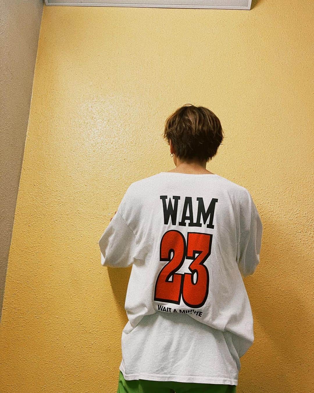 鈴木曉（WATWING）さんのインスタグラム写真 - (鈴木曉（WATWING）Instagram)「今日は撮影があって華麗な1日だったし、カレーを食べた日だった。 カベーの色もカレー色で、何を言いたいかというとカレーは最高です。 #キャプション困った人の結末」4月20日 21時13分 - asahi_watwing