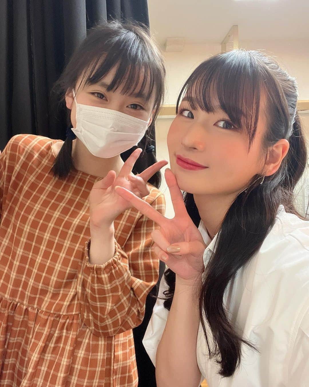 清瀬汐希さんのインスタグラム写真 - (清瀬汐希Instagram)「. . #星座キャンディ 初日公演 ありがとうございました‼️✨  ふうぅ、、緊張したぁ、、、 劇場が思ったより明るくて みんなが見えたからドキドキでした笑  応援提灯くれた方ありがとうございます😢❣️ 毎日これをみてがんばります‼︎  みんなはどうだったかな？  皆様の心に何かが届いていたらいいなぁ🌃✨  2枚目の動画は 初日公演、スタートの大事な気合い入れ❣️  森さんの一言で「おー！」ってなるはずが 一言述べて終わったのめっちゃ面白かった😂www  セット可愛いでしょ♡ 演出・音・光・テロップ全てが繋がって 一つの素敵な作品なんです！ ぜひ劇場で感じてほしい🌃✨  明日はS席のみ残り2枚です‼️ これは早い者勝ちですのでお早めに😣‼︎ 明日もよろしくお願い致します✨ . . . -------------------------------- 【4月のスケジュール】 . ♧ 4月20日(水) 舞台『Zodiac Candy』公演 ♧ 4月21日(木) 舞台『Zodiac Candy』公演 ♧ 4月22日(金) 舞台『Zodiac Candy』公演 ♧ 4月23日(土) 舞台『Zodiac Candy』公演 ♧ 4月24日(日) 舞台『Zodiac Candy』公演 ♧ 4月25日(月) Club sherbet ♧ 4月26日(火) Can-on!ライブ ♧ 4月26日(火) 9th DVD発売日 ♧ 4月29日(金) Can-on!ライブ(大阪遠征) ♧ 4月30日(土) Can-on!ライブ(大阪遠征) . -------------------------------- 【 情報 】  🎠Mi-gramのファンクラブ 「きよちゃんの秘密基地」ではSNSにupしてない 限定コンテンツ盛りだくさんです✨ ご入会お待ちしています♪  🎠デジタル写真集『いちばん星みつけた』発売中！ -------------------------------- 【SNS】 ❤︎ Twitter  ❤︎ Instagram ❤︎ ミーグラム ❤︎ Tiktok ❤︎ 17LIVE -------------------------------- . . #清瀬汐希 #月下香 #インスタグラビア #グラビア #グラドル #follow #followｍe #likeforlikes #gravure #ootd #japanesegirl #instagravure #instagood #扎心了 #东京 #tokyo #萌 #粉我 #좋아요환영 #赞 #偶像」4月20日 21時37分 - yuki_kiyose_