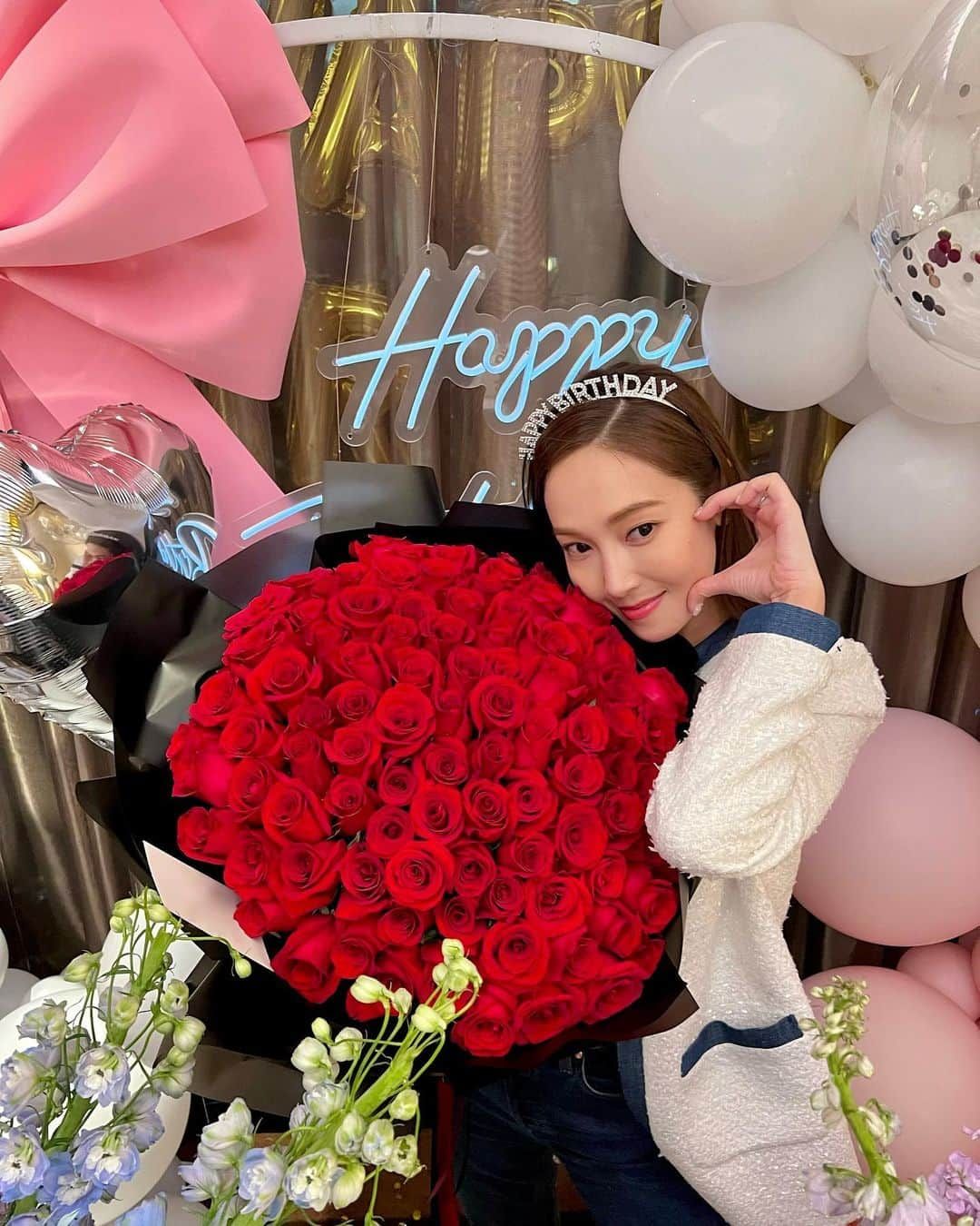 ジェシカ さんのインスタグラム写真 - (ジェシカ Instagram)「Thanks for the sweet birthday wishes, everyone. I truly feel blessed to have such wonderful family, friends and fans! Ilysm🤍🎀🎂💕💋」4月21日 0時10分 - jessica.syj