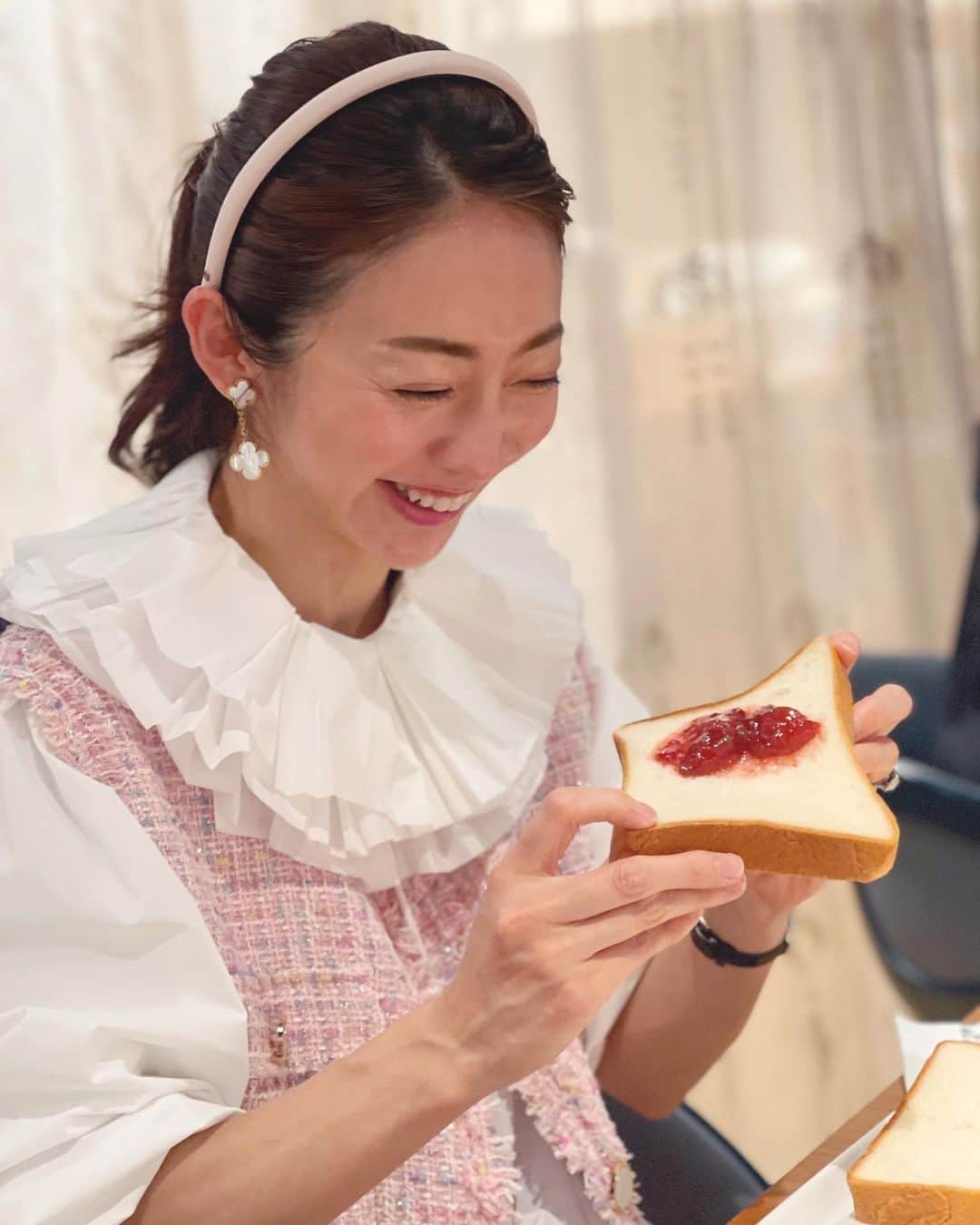 木本泉さんのインスタグラム写真 - (木本泉Instagram)「- パンとジャムに幸せ❤️🍓🍞  #KANPY#ジャムの日#ジャム活#セントル#角食パン」4月21日 13時17分 - izumikimoto