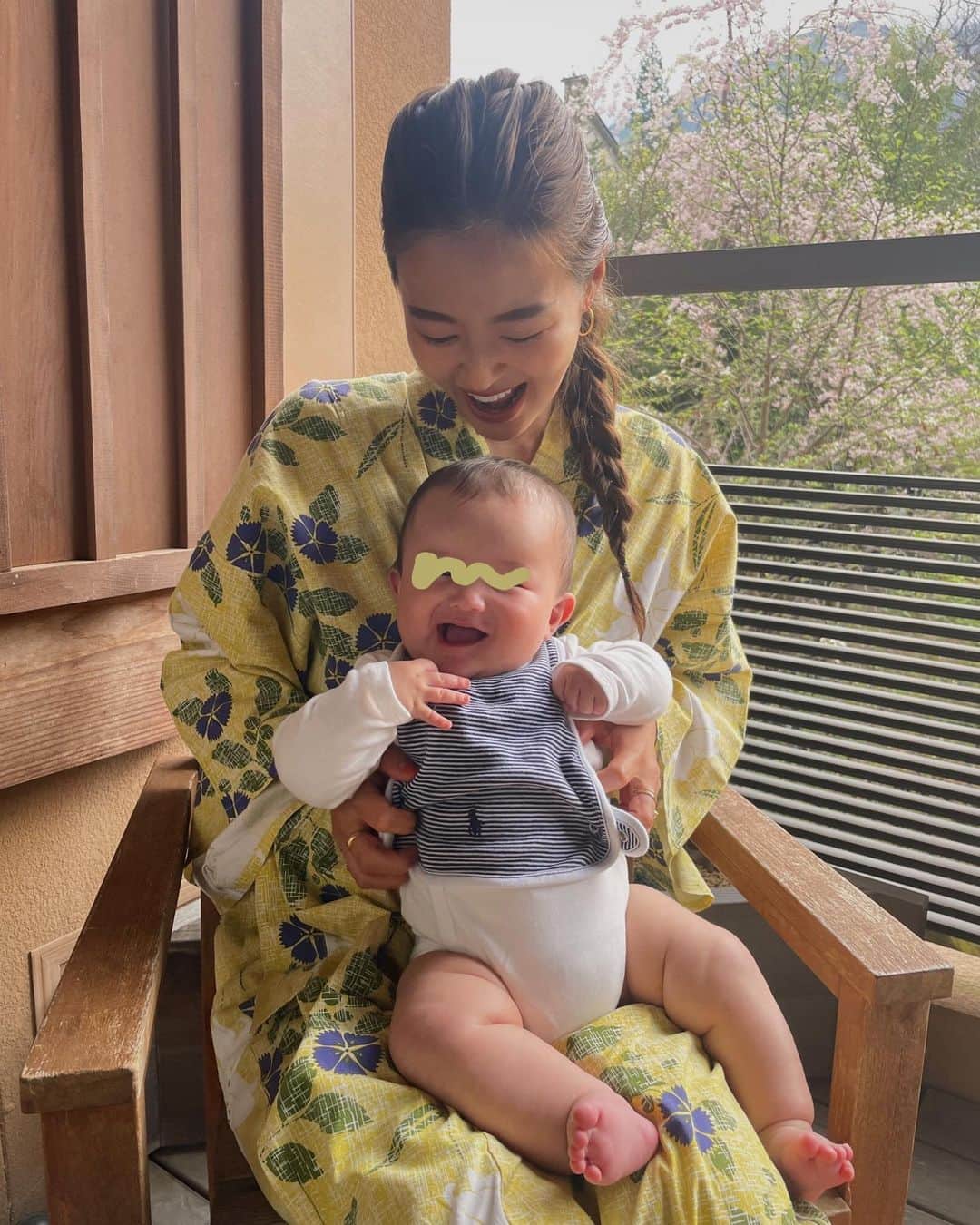 佐野真依子さんのインスタグラム写真 - (佐野真依子Instagram)「おとうとがニッコニコでムッチムチでお気に入りの１枚🧸🌻 #6ヶ月ベビー #6ヶ月男の子」4月21日 13時50分 - sanomaisanomai