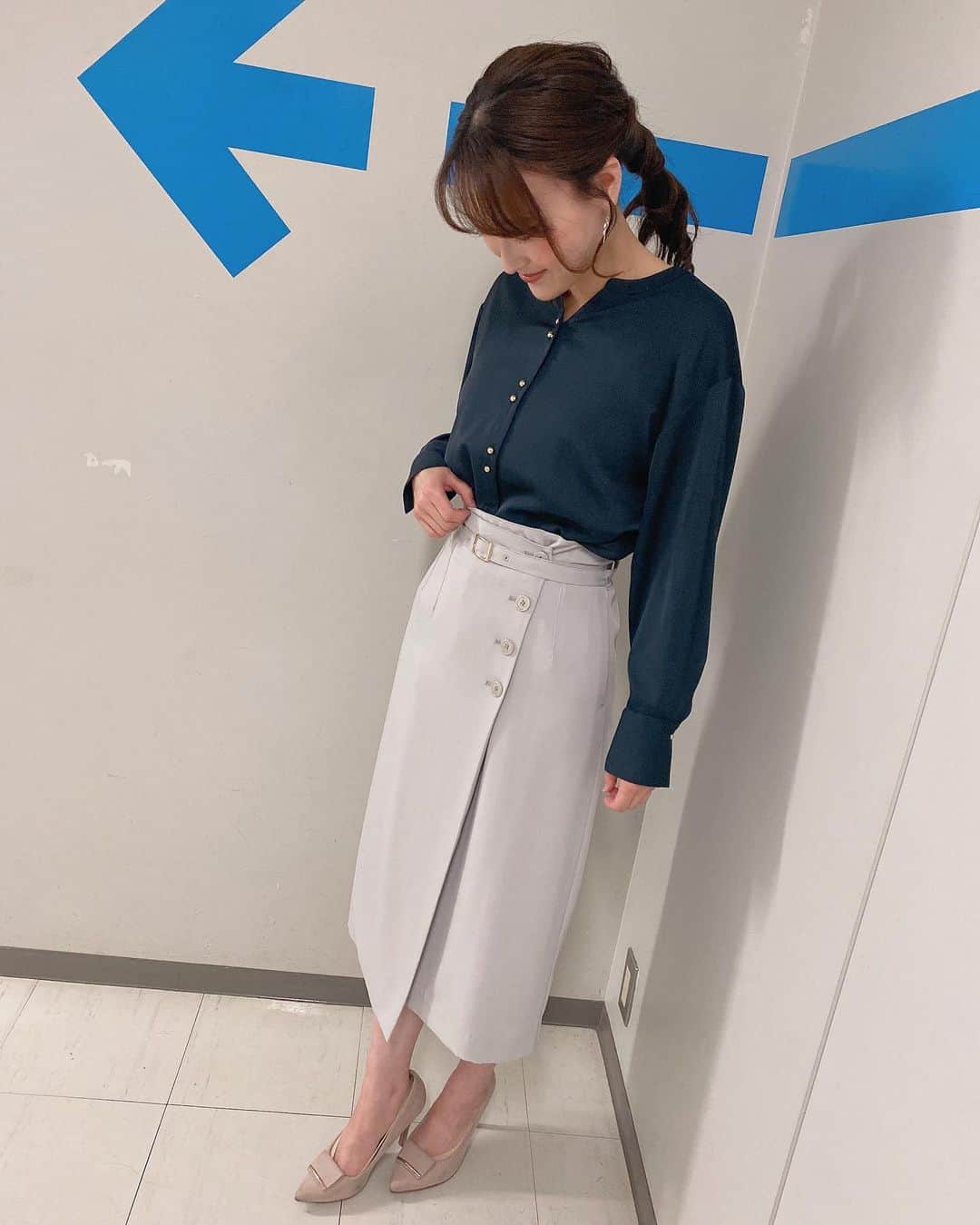 財津南美さんのインスタグラム写真 - (財津南美Instagram)「ㅤㅤㅤㅤㅤㅤㅤㅤㅤㅤㅤㅤㅤ @cohina.official  さんの衣装🌼 ネイビーって普段はあまり選ばなかったんですが、 大人っぽいけど黒より柔らかい、絶妙なカラーで可愛いですね🙈🫐」4月21日 19時29分 - zaitsu_minami