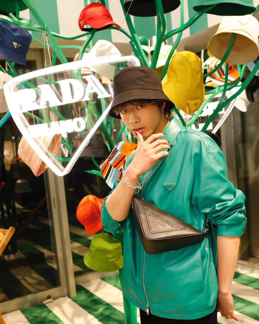 やまとさんのインスタグラム写真 - (やまとInstagram)「Prada  ＠prada / #PradaTropico  PRADA TROPICO POPUP STORE 場所：代官山T-Site ガーデンギャラリー 会期：2022年4月22日(金) - 5月15日(日)」4月21日 20時11分 - com.yamato