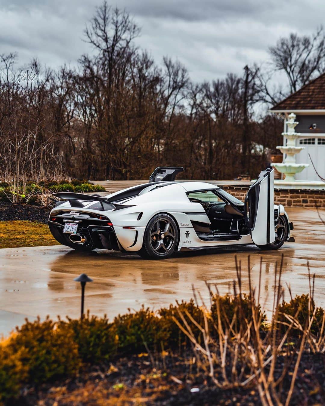 CarsWithoutLimitsさんのインスタグラム写真 - (CarsWithoutLimitsInstagram)「@thetriplefcollection Koenigesegg Regera will be available for all to see at The Event 2! Make sure you visit their page to book tickets. All proceeds go to charity!   📸 @therealabd   #carswithoutlimits #koenigsegg」4月22日 2時21分 - carswithoutlimits
