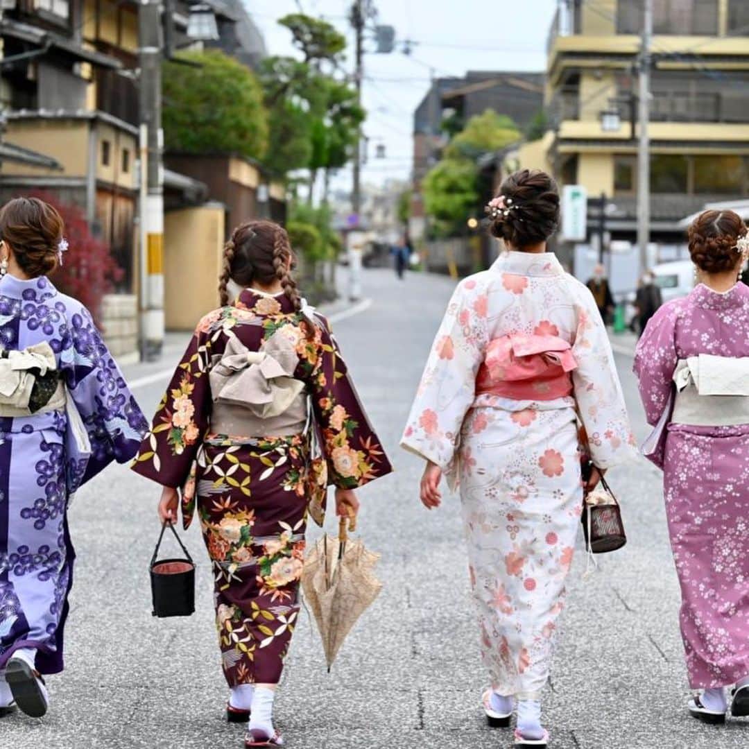 みのりさんのインスタグラム写真 - (みのりInstagram)「. . 自然体が素敵❤️ 着物👘って女の気分あげてくれる💓 . . . #京都　#着物　#そうだ京都行こう  #ごじゅうのとう」4月22日 7時14分 - minori_burlesque