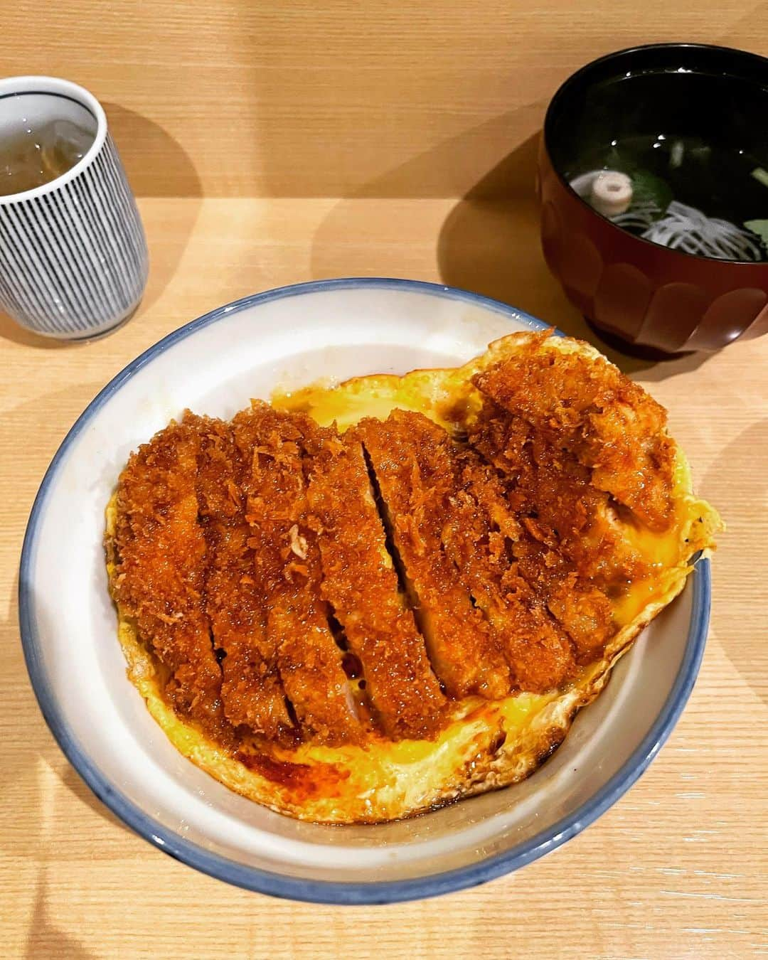 有吉弘行さんのインスタグラム写真 - (有吉弘行Instagram)「丼ドゥン丼」4月22日 8時35分 - ariyoshihiroiki