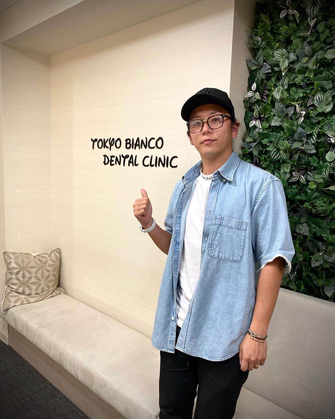 伊東大輝さんのインスタグラム写真 - (伊東大輝Instagram)「@tbdc_ginza ✨ 久々にホワイトニング行ってきたけど、オフィスホワイトニングプロってやつ凄かった！10分で普通の２倍白くなるという！  割引期間 R4年6月末まで、銀座院限定で割引してくれるそうなのでみんなぜひ❗️ 通常1回 22,000円→1回16,500円&次回以降使える5,000円分の割引券もプレゼント🎁だそうです！」4月22日 13時36分 - daikiitoh
