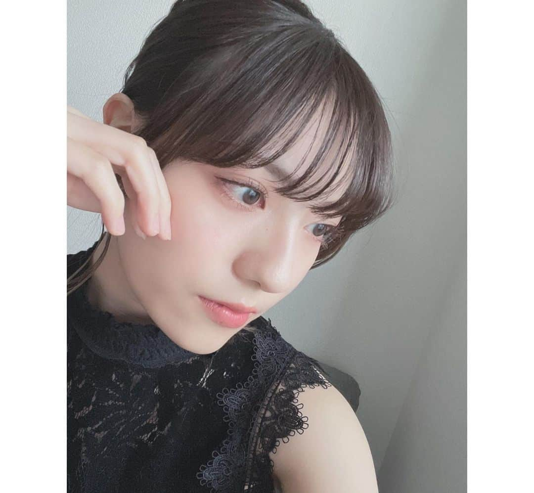 井尻晏菜さんのインスタグラム写真 - (井尻晏菜Instagram)「⁡ ⁡ アカリンさんありがとうございます💐 ⁡ 何度でも言うけど、アカリンさんが開発してくださなかったら私は一生アイシャドウ塗れない人生でした。笑 (超絶敏感肌) ⁡ ⁡ ⁡ ⁡ THEアイパレ104#本能のヌードベージュ　 むっちリップ05#きづいてテラコッタ ⁡ この２つを使いましたよ😆🌈 ⁡ ⁡ 武装完了したので気合い入れて稽古行ってきます！！！ ⁡ ⁡ ⁡ ⁡ #BIDOL#bidol#theアイパレ#むっちリップ#つやぷるリップ#吉田朱里 さん#アカリン さん#あの頃のコーラルブラウン#ほろよいピンク#隙みせChoral」4月22日 16時49分 - ijirianna0120