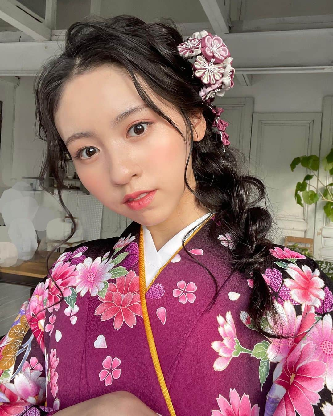 入江美沙希さんのインスタグラム写真 - (入江美沙希Instagram)「可愛い袴沢山着させて頂きました。  撮影楽しかったな...🌸  #袴#マイム  #セブンティーン #ロング #06 #06년생 #jk #jk1  #スターダストプロモーション #BREAKTIMEGIRLS #BtG #入江美沙希」4月22日 18時21分 - irie_misaki_official