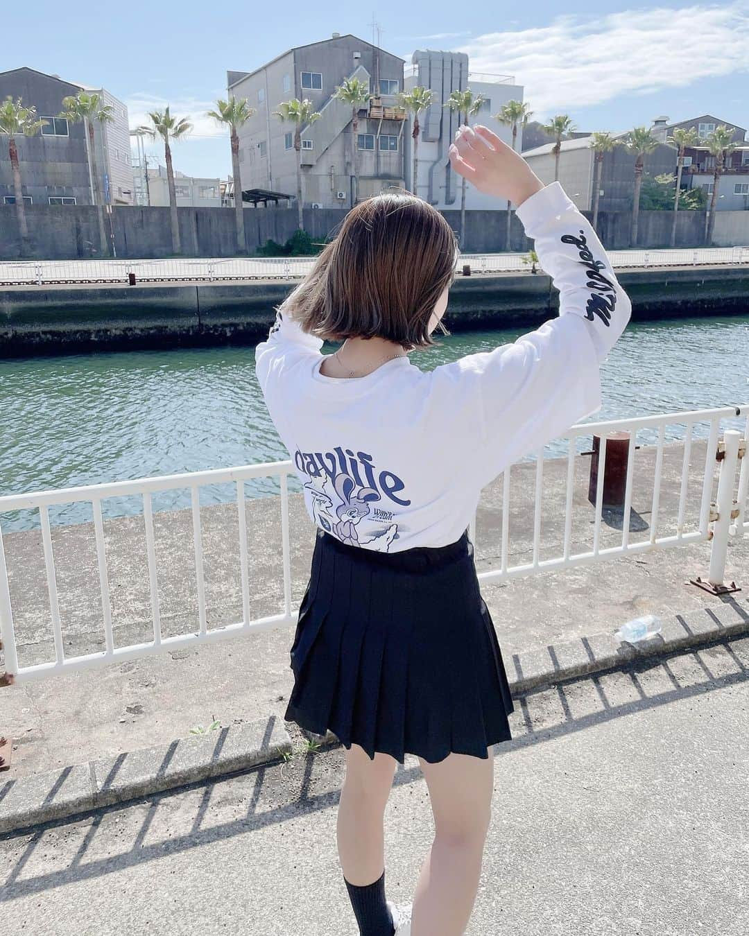 福山梨乃さんのインスタグラム写真 - (福山梨乃Instagram)「🐇🐇 . tshirt→ @daylife_japan  skirt→ @wego_official  shoes→ @23.65  .」4月22日 20時36分 - rinomaru_