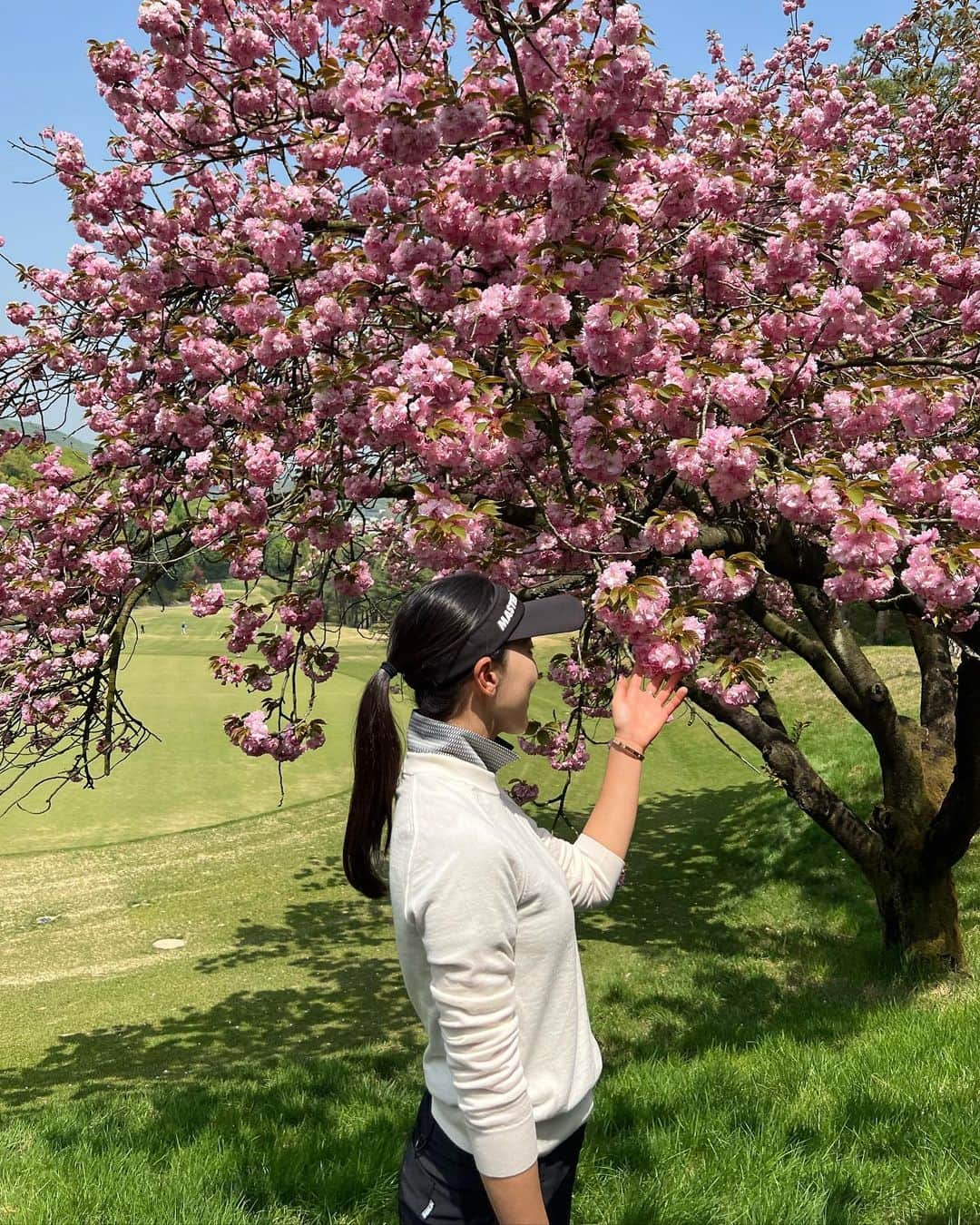 ユンチェヨンさんのインスタグラム写真 - (ユンチェヨンInstagram)「- 마바남매🐰  골프보다 꽃놀이🌸  좋은 날 왕벚꽃도 보고 즐거웠지  화이팅 합시다 동생님 -!」4月24日 15時34分 - cyyoon35