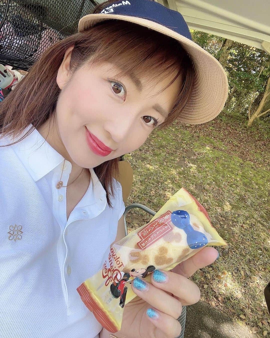 庄司ゆうこさんのインスタグラム写真 - (庄司ゆうこInstagram)「✨お得情報✨ 自宅でのネット環境、皆さんはどうされていますか？？ 私は色々迷ったけど、今まで使った中で @fon_hikari Fon光がBESTでした🥰  NUROと同じ2ギガの光で、料金は3,980円（税抜）と本家より安い、、、、🥺 本当にオススメです！！  実際に動画を高画質で見ましたが、一瞬で繋がります‼️固まる事もなし！😆 無線も最初から使えたからめちゃくちゃ簡単でした🤗  やっぱり自宅は光回線がいいですね✨  最近、乗り換えの人は、Amazonギフト3000円が貰えるそうですよ😉  インターネット光回線をお探しの方にオススメです❣️  #pr #FON  #Fon光  #高速光ファイバー #キャンペーン #おうち時間 #リモートワーク #在宅勤務 #期間限定 #写真は関係ありません  #ゴルフ #ゴルフ女子  #ゴルフコーデ #ゴルフ好きな人と繋がりたい」4月24日 21時58分 - yuko.shoji