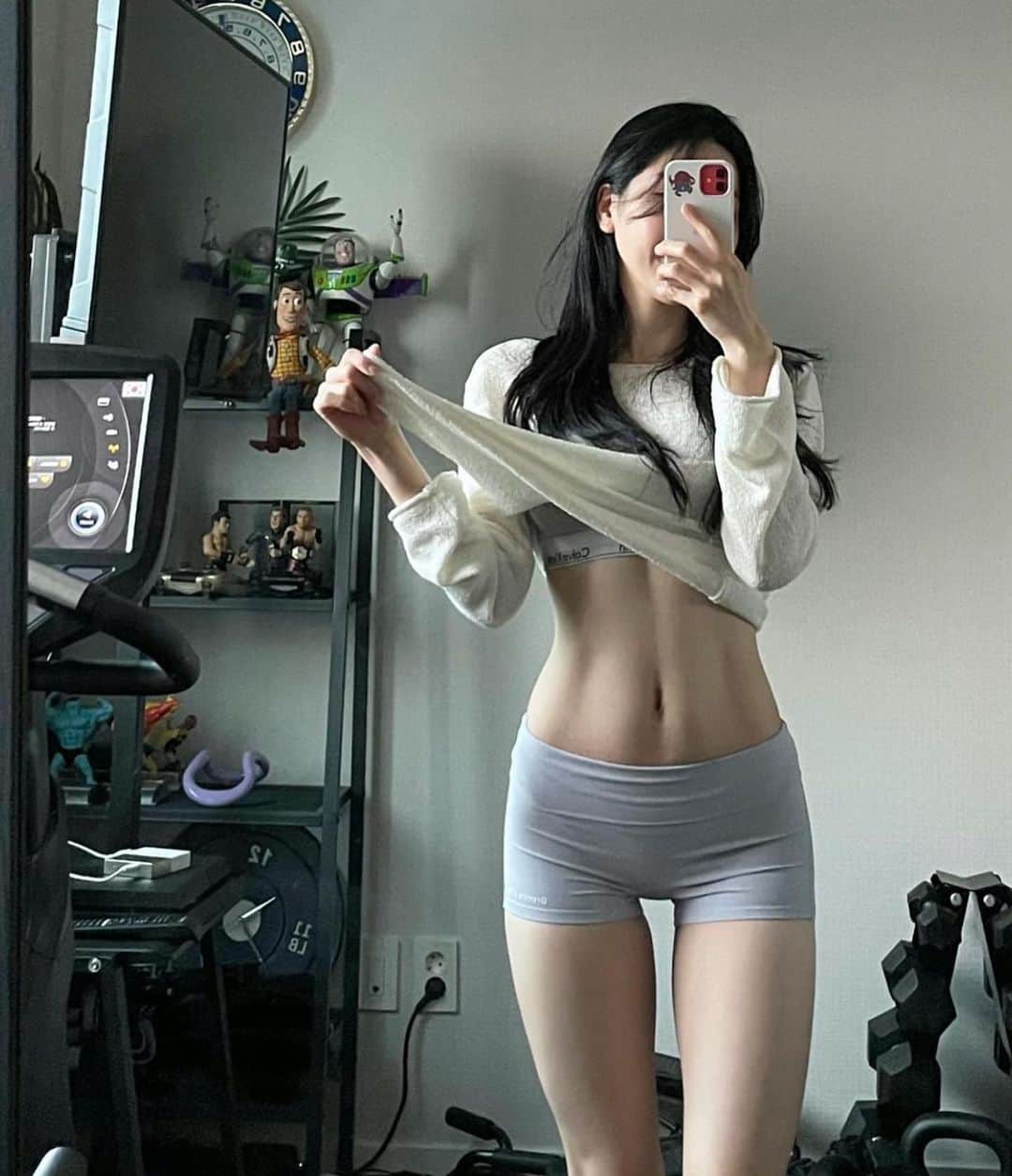 BodyON Koreaさんのインスタグラム写真 - (BodyON KoreaInstagram)「🔥생각과 삶이 멋진 #운동 피플들을 #바디온코리아 는 응원합니다! | | wow @vita_ddoddo 👍😎💕 | | 🍀자신 or 주변 지인 중에 짐패션 핫피플 계시면 DM 보내주세요📩 | | #필라테스 #셀피 #거울샷 #바디체크 #운동복 #bodycheck #fitnessgirl #girl #korean #selfie #오하운 #오운완 #헬스타그램 #웨이트 #홈트 #workout」4月25日 12時26分 - bodyonkorea